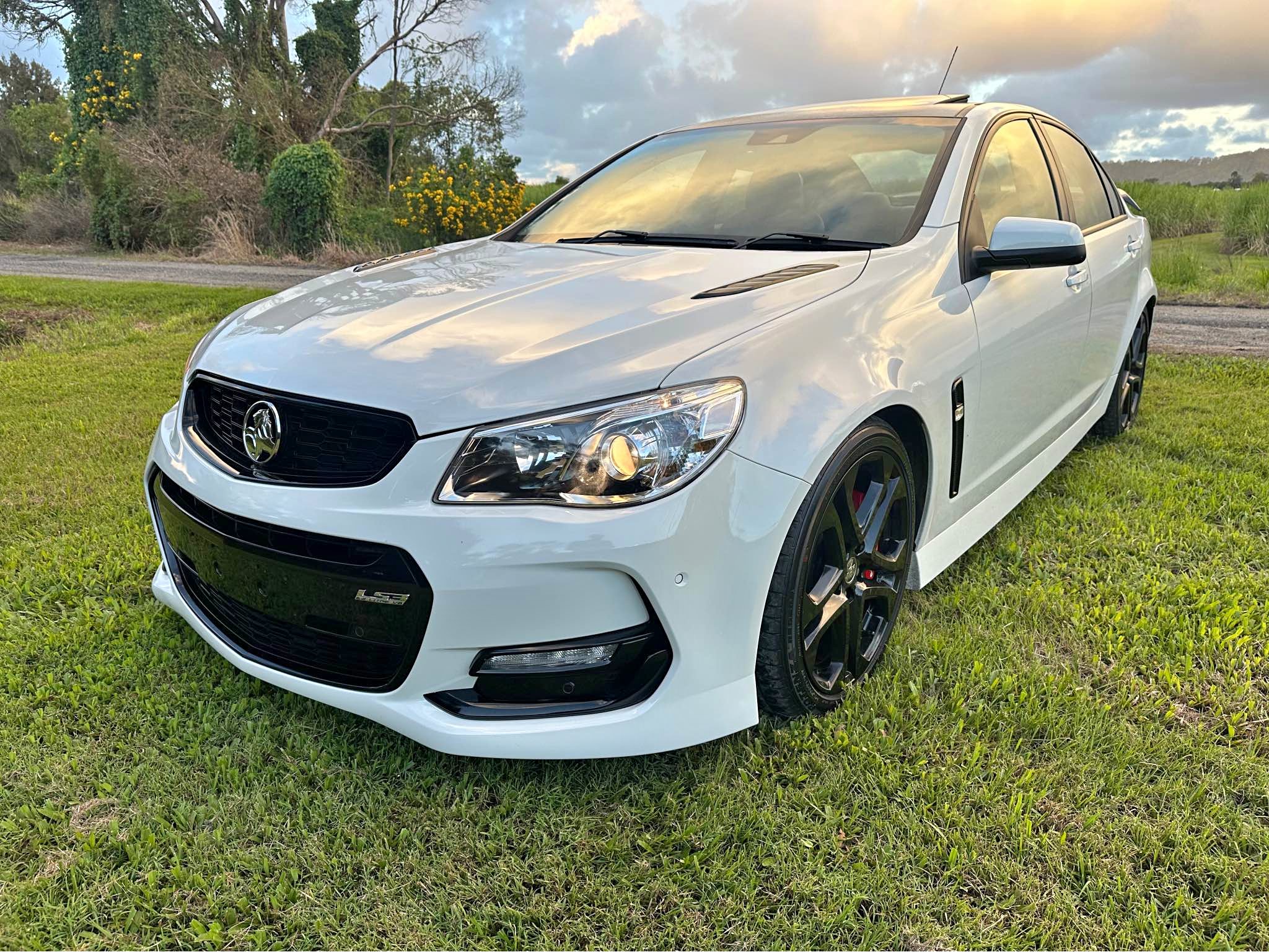 2016 Commodore vf Ssv redline ls3 s2 Holden 6.2 litre v8 series 2 ...