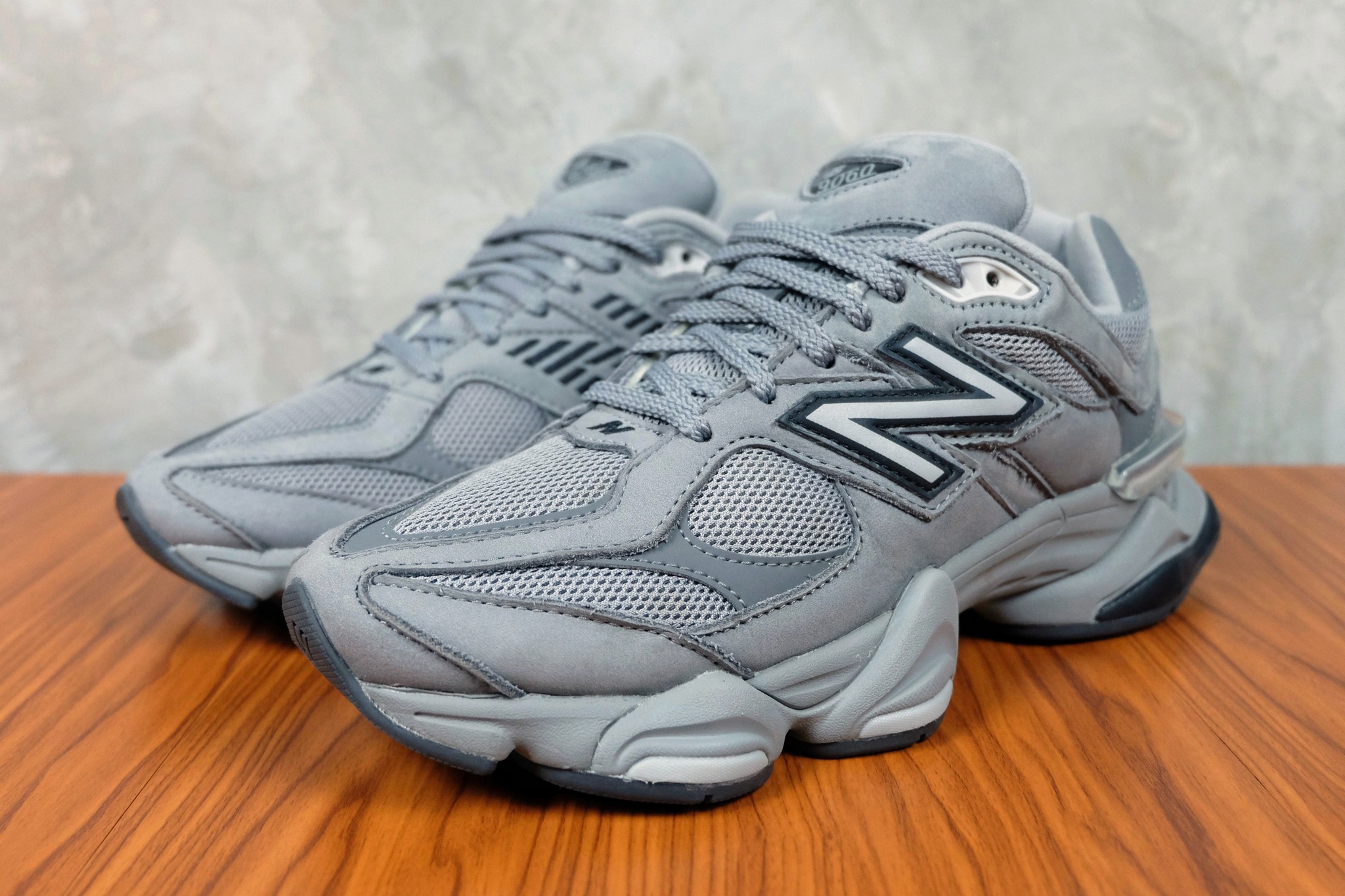 New Balance 9060 trufflerich/EarthMagnet Sz.10M Preloved