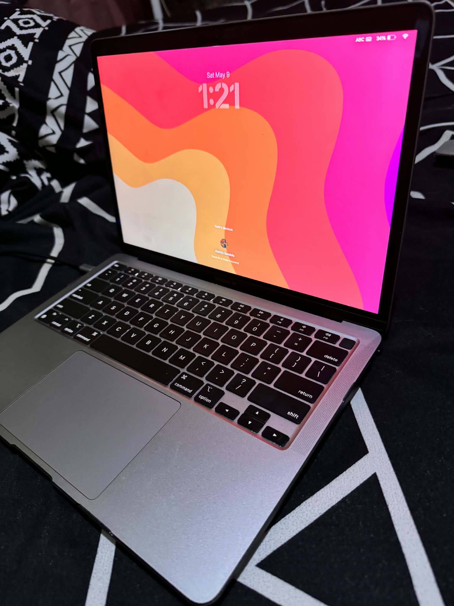 For Sale: MacBook Air M1 (2020) * Last bought March 2025 * 8GB RAM 