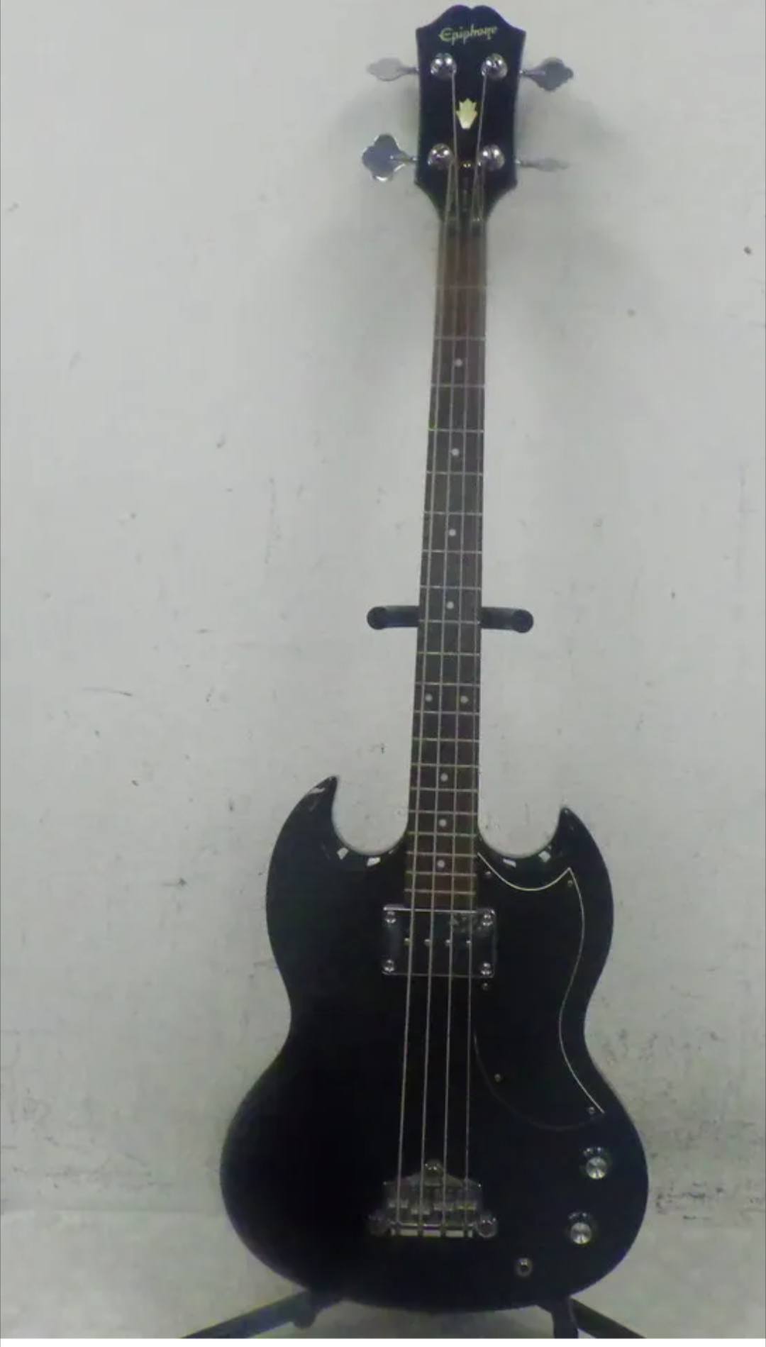 ベース Epiphone EB-0 mod Odd Mods with Chris. I got this beat up