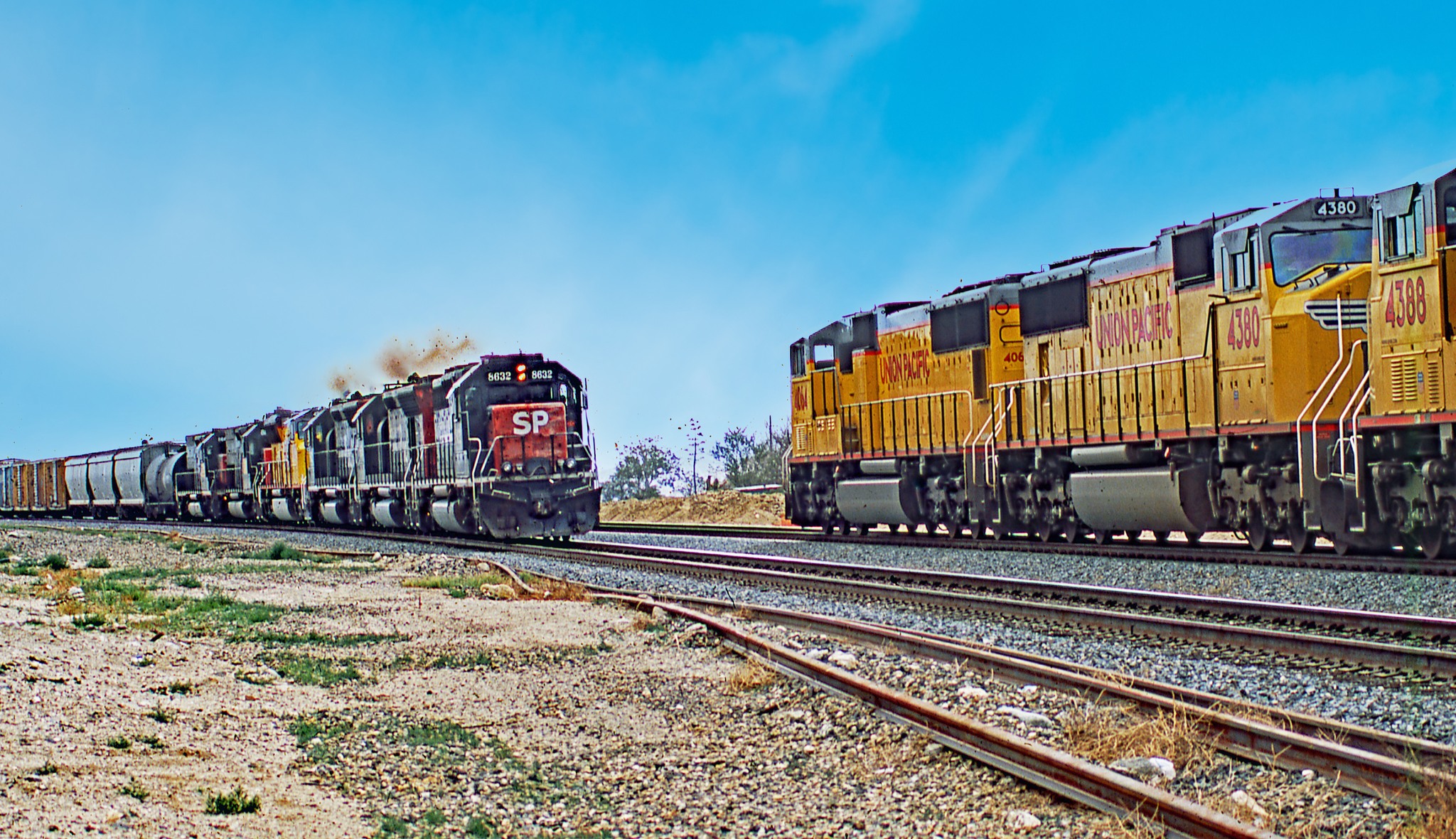 Union Pacific train with SD70M engines near Cabazon, CA