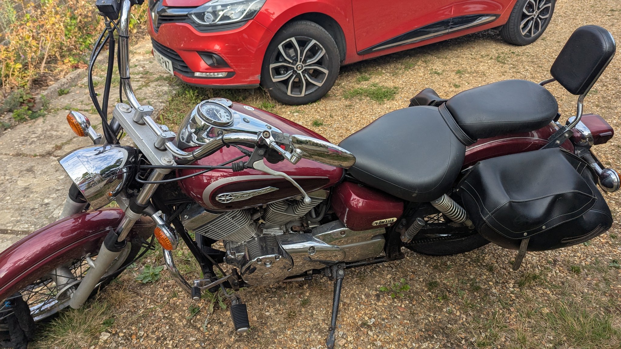 I am selling my Yamaha Dragstar 250cc. It has an oil leak and 