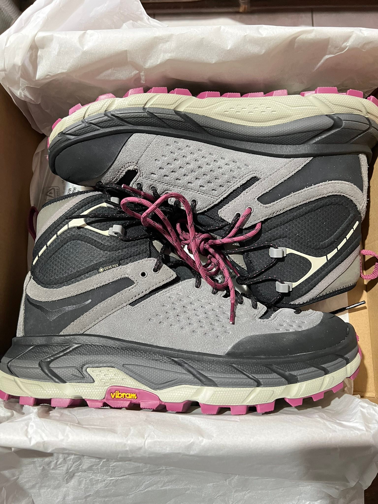 目的】：出售【商品名稱】： Hoka u tor ultra hi tp（GTX) 【商品尺寸 
