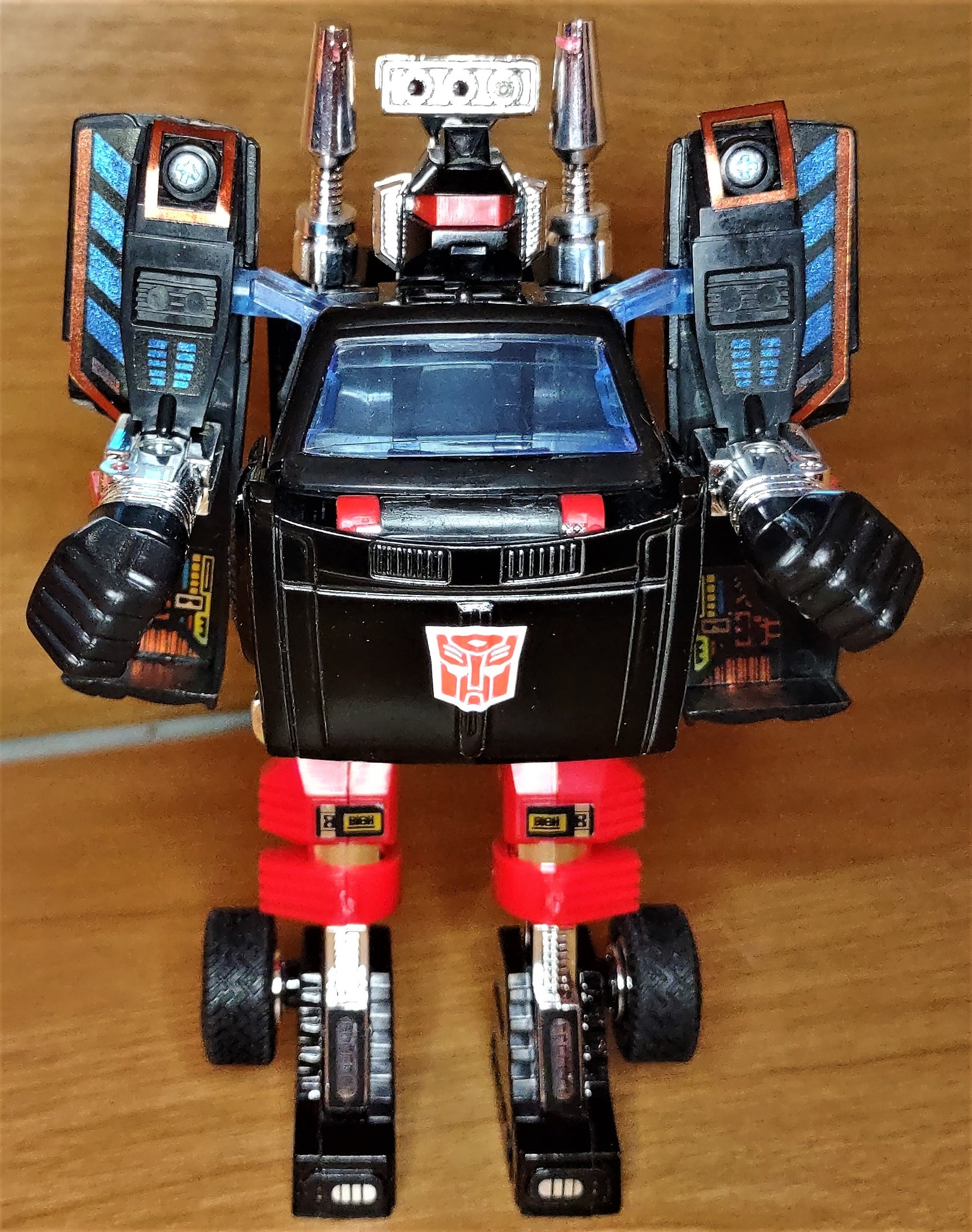 G1 1984 Figure revisited: Autobot Trailbreaker display picture 1