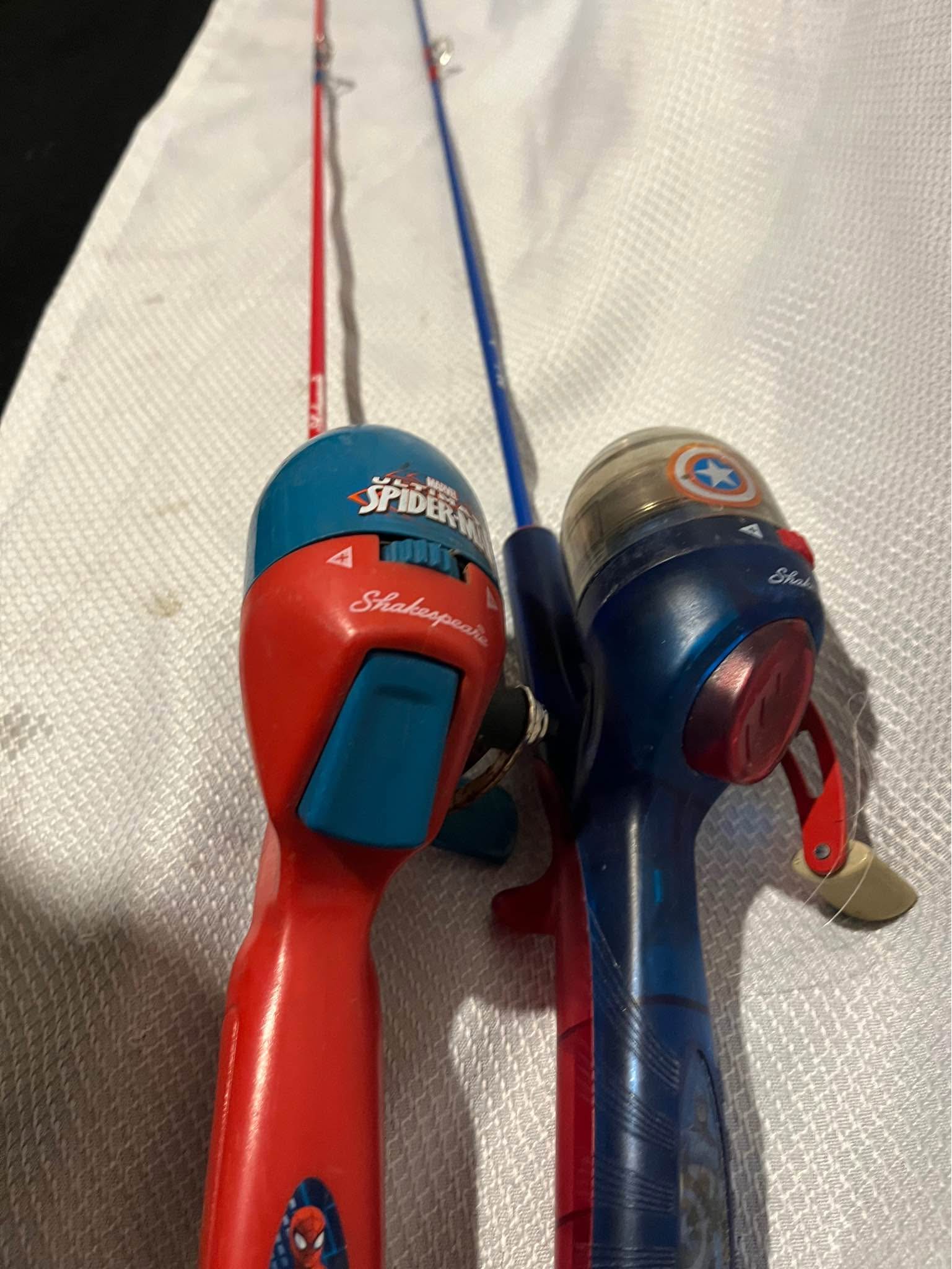 disney princess shakespeare fishing pole foam fish Frozen II Advanced Kit It features a round knob Shakespeare Disney Frozen II Spincast