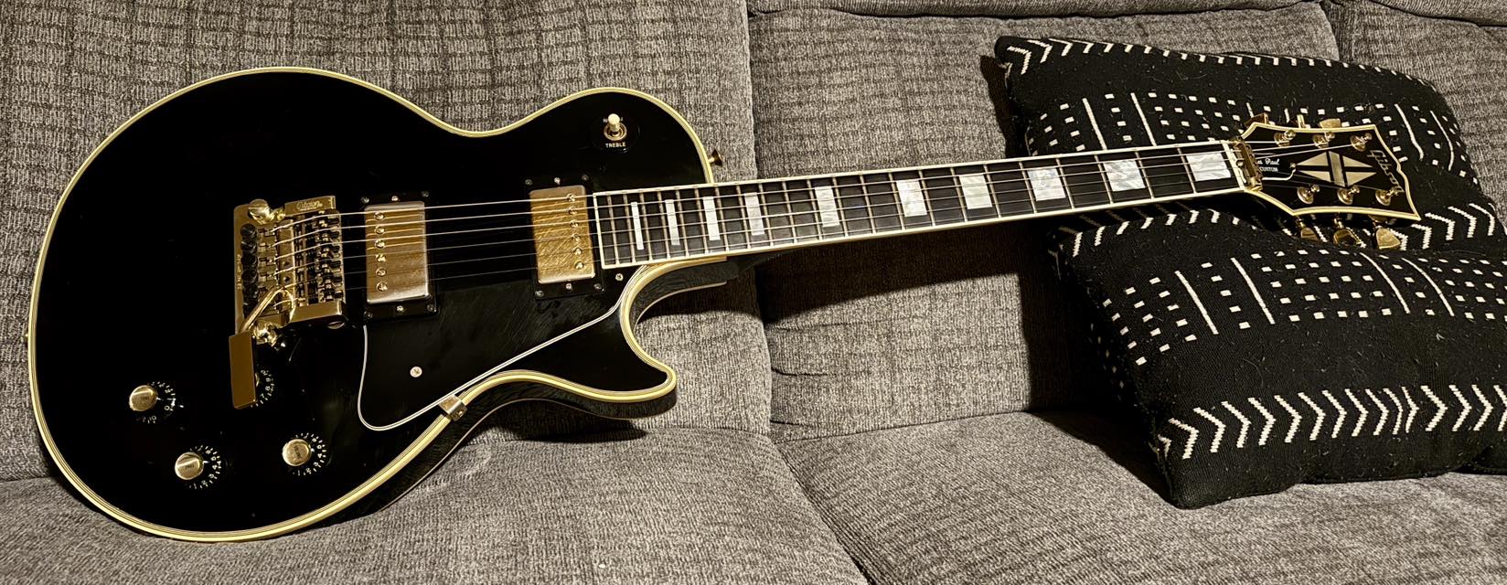 Picked up a 1983 Les Paul Custom black beauty with factory kahler