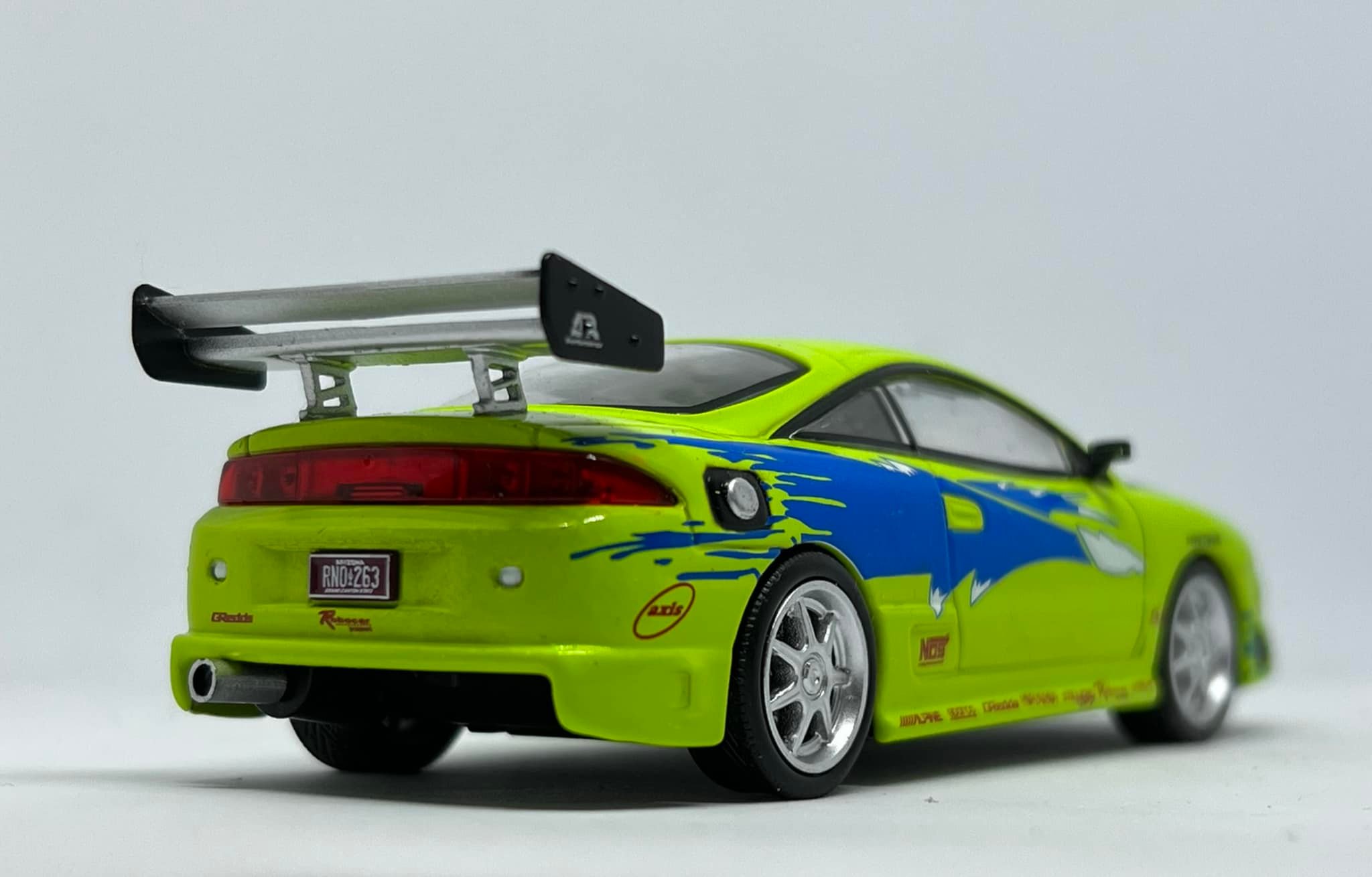 Check out the production images for these two upcoming 1:18 scale