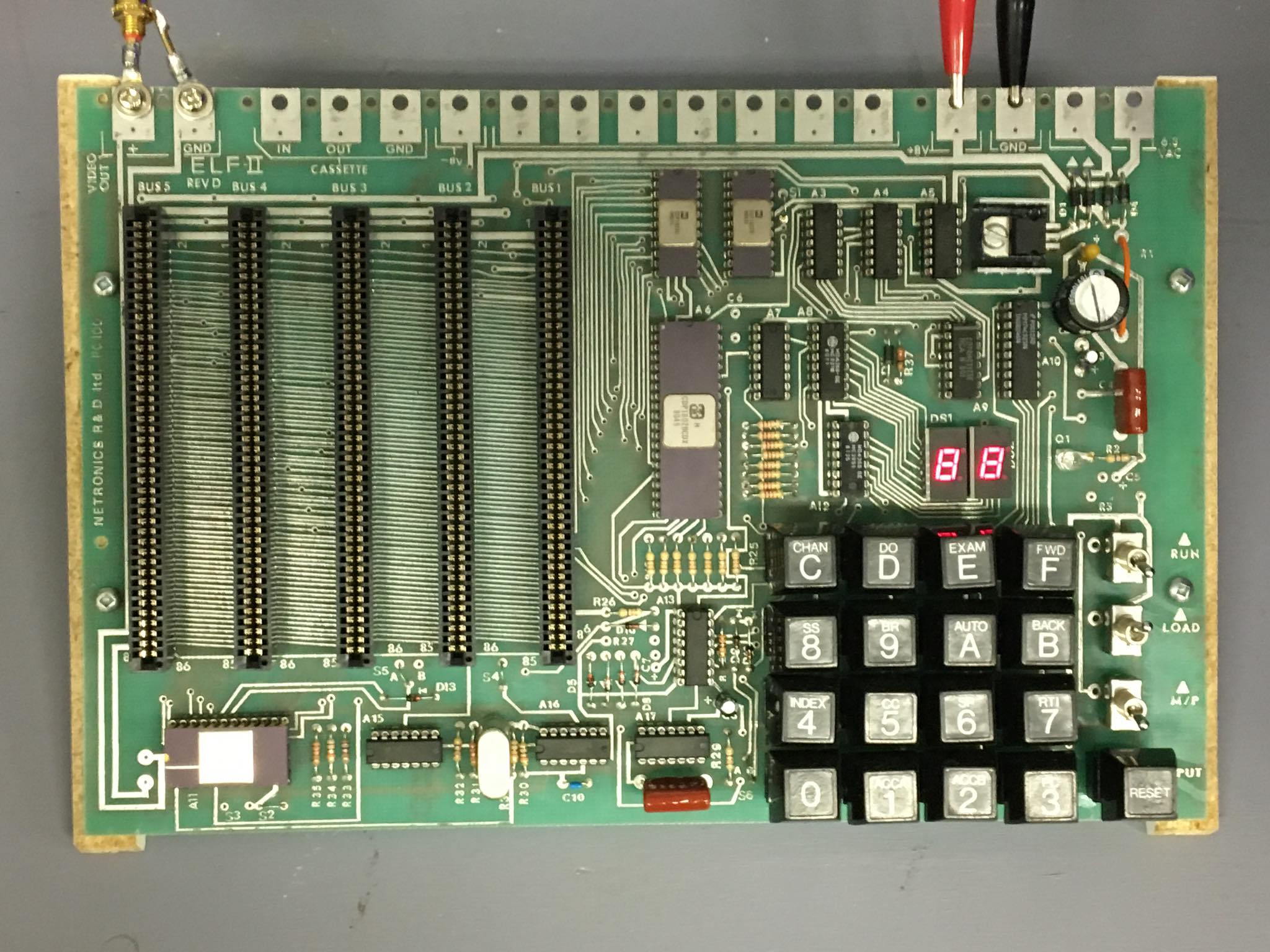 RCA COS/MOS integrated circuits databook from 1974