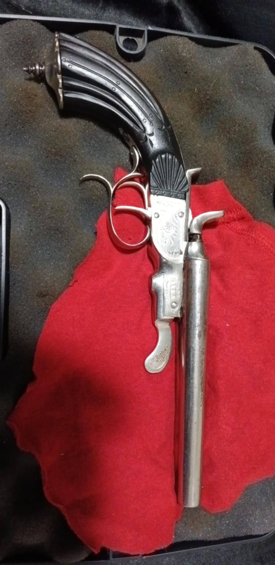 UK-Original セット Revolver & Lizard A authentic one here from across the pond - not sure it's in the