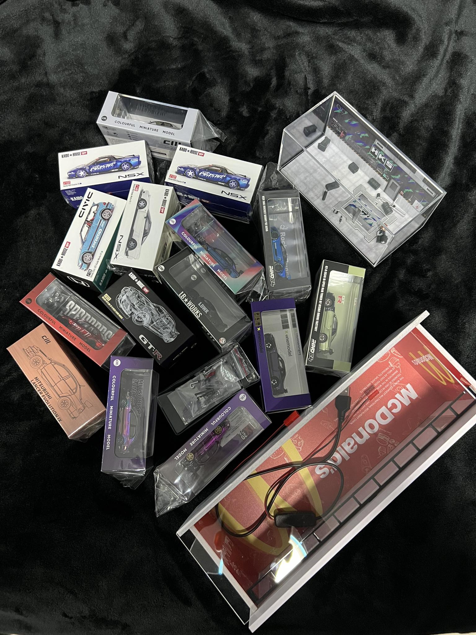 HIGHLY COLLECTIBLE COMPLETE SET LIMITED EDITION x 8 Pieces 0.800
