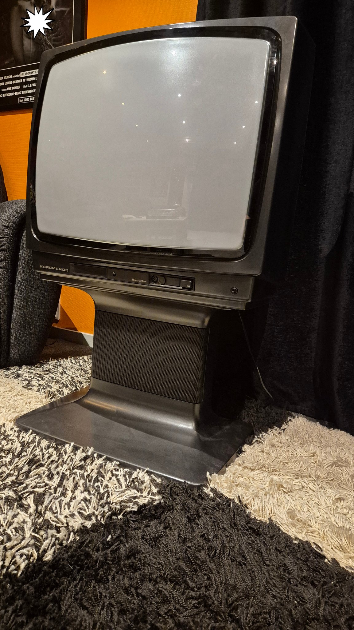 Nordmende Prestige SK3Color Deluxe ColorSonic 2401 TV from 1982