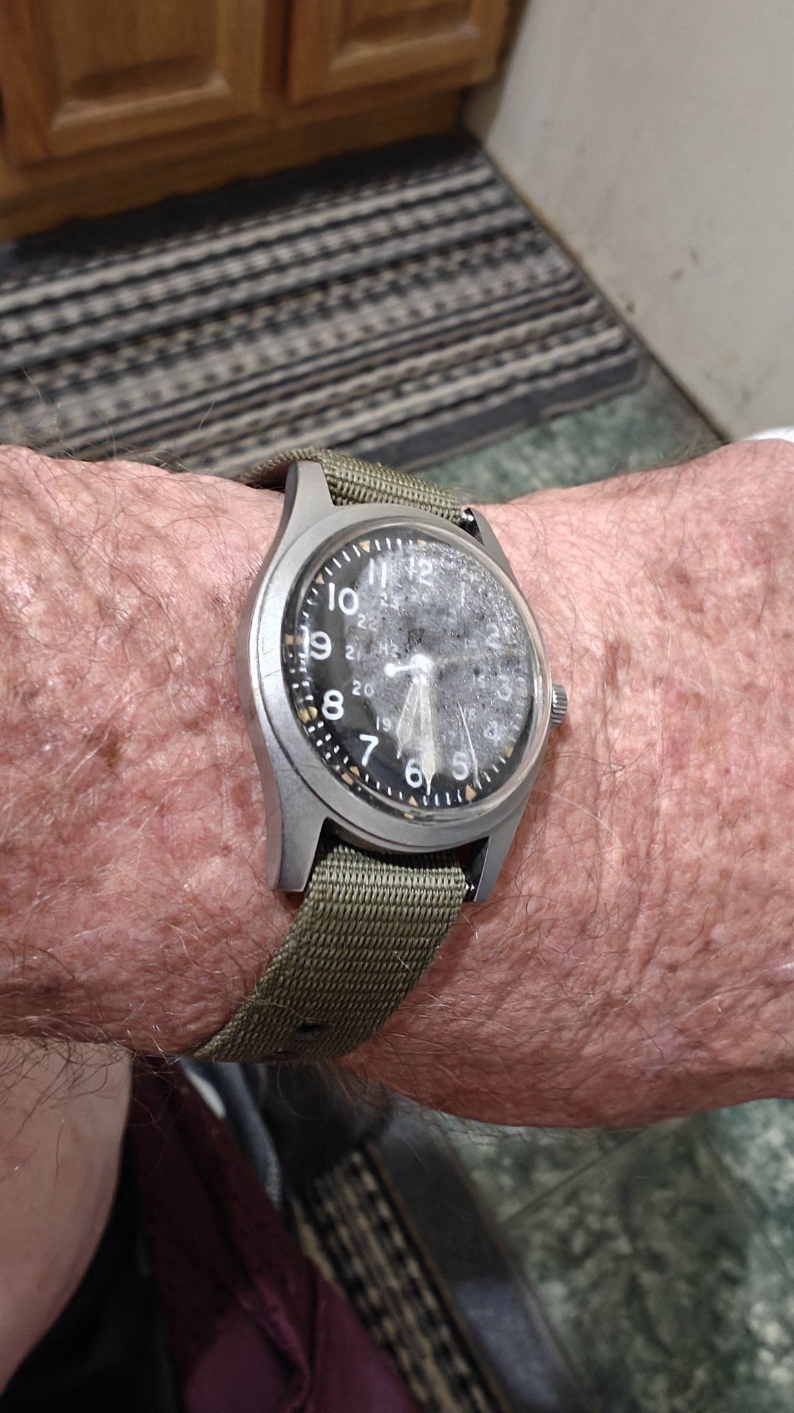 Reminder: our BEAMS x Rowing Blazers watch is not hammer proof 🔨