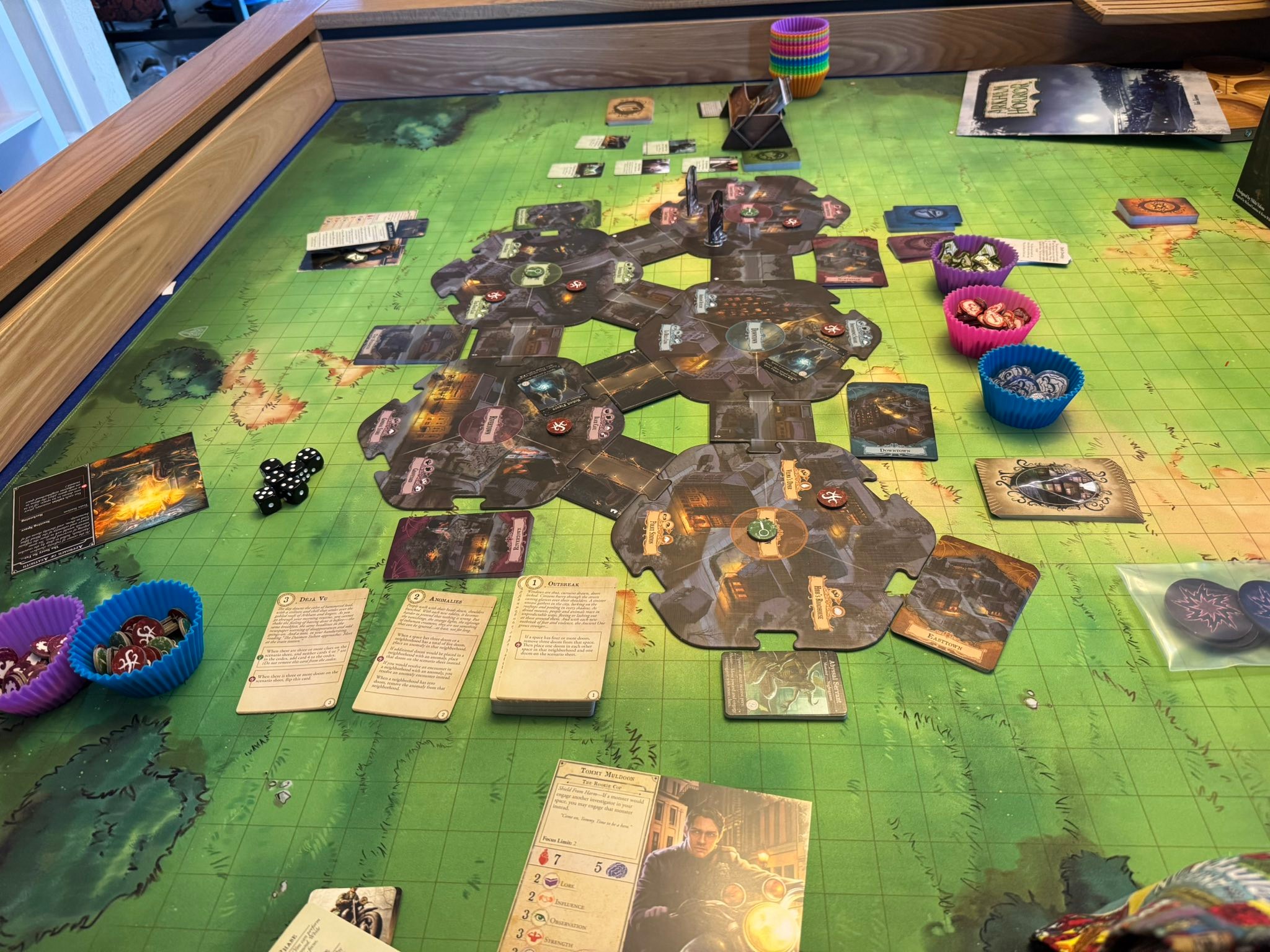 arkham horror 3rd edition vs card game Fantasy Flight Games FFGAHB01 Third Edition, Multicolor : Health & Household Occult rituals must be stopped and alien creatures destroyed before the Ancient Ones make our world their ruined dominion Arkham Horror: The Card Game
