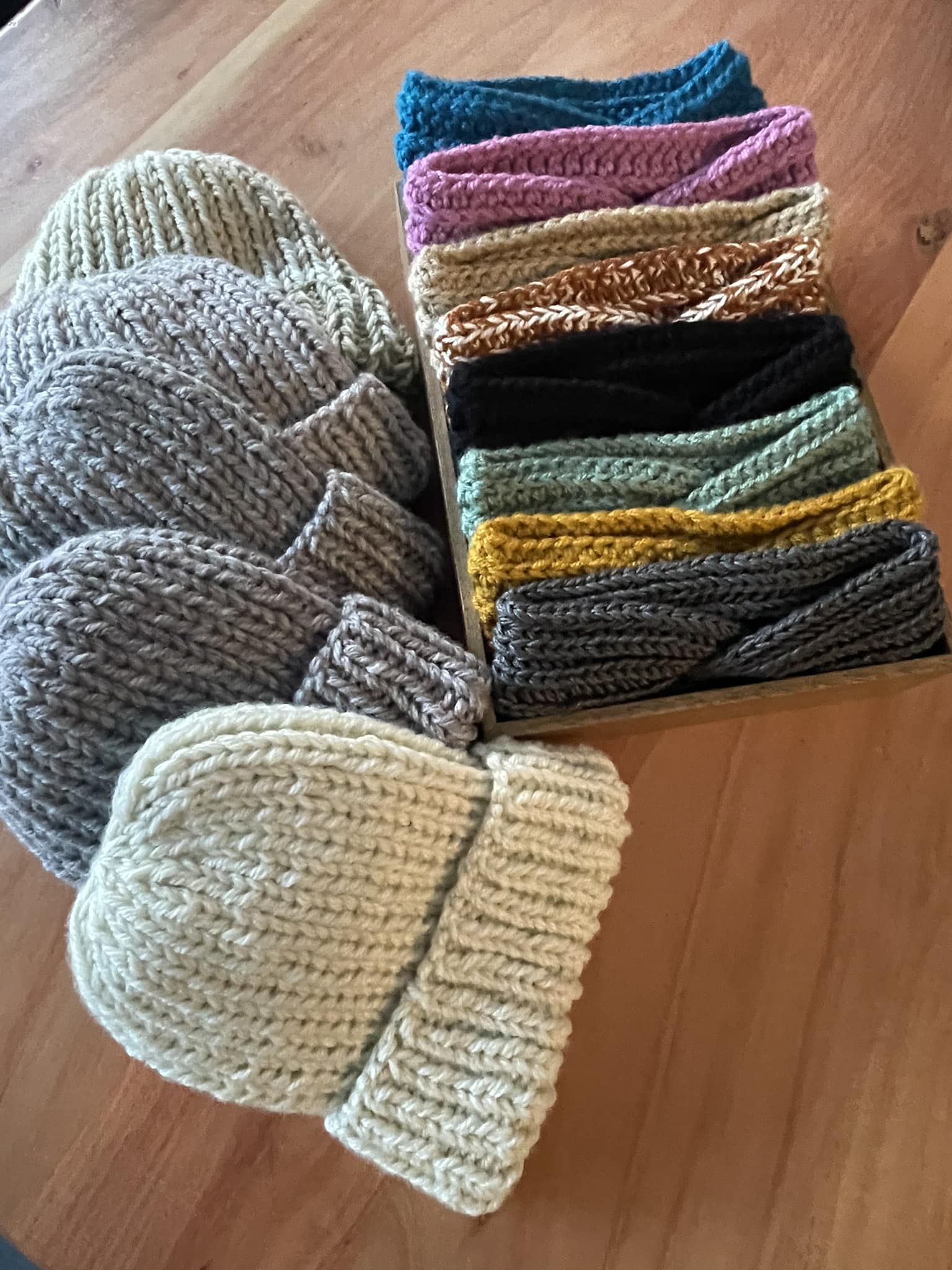 Santa Knit Hat Family Matching Beanies - Christmas Winter Hat With Pom Pom For Adults & Kids (Multicolor)