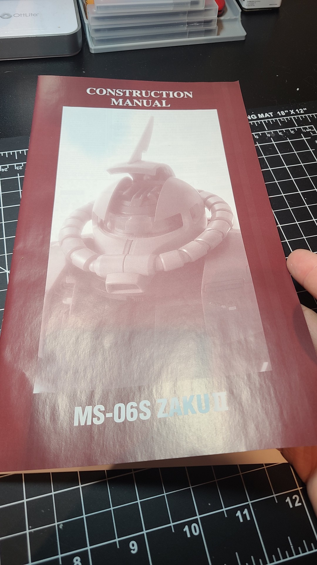 How to build a Perfect Grade Zaku model kit with Japanese