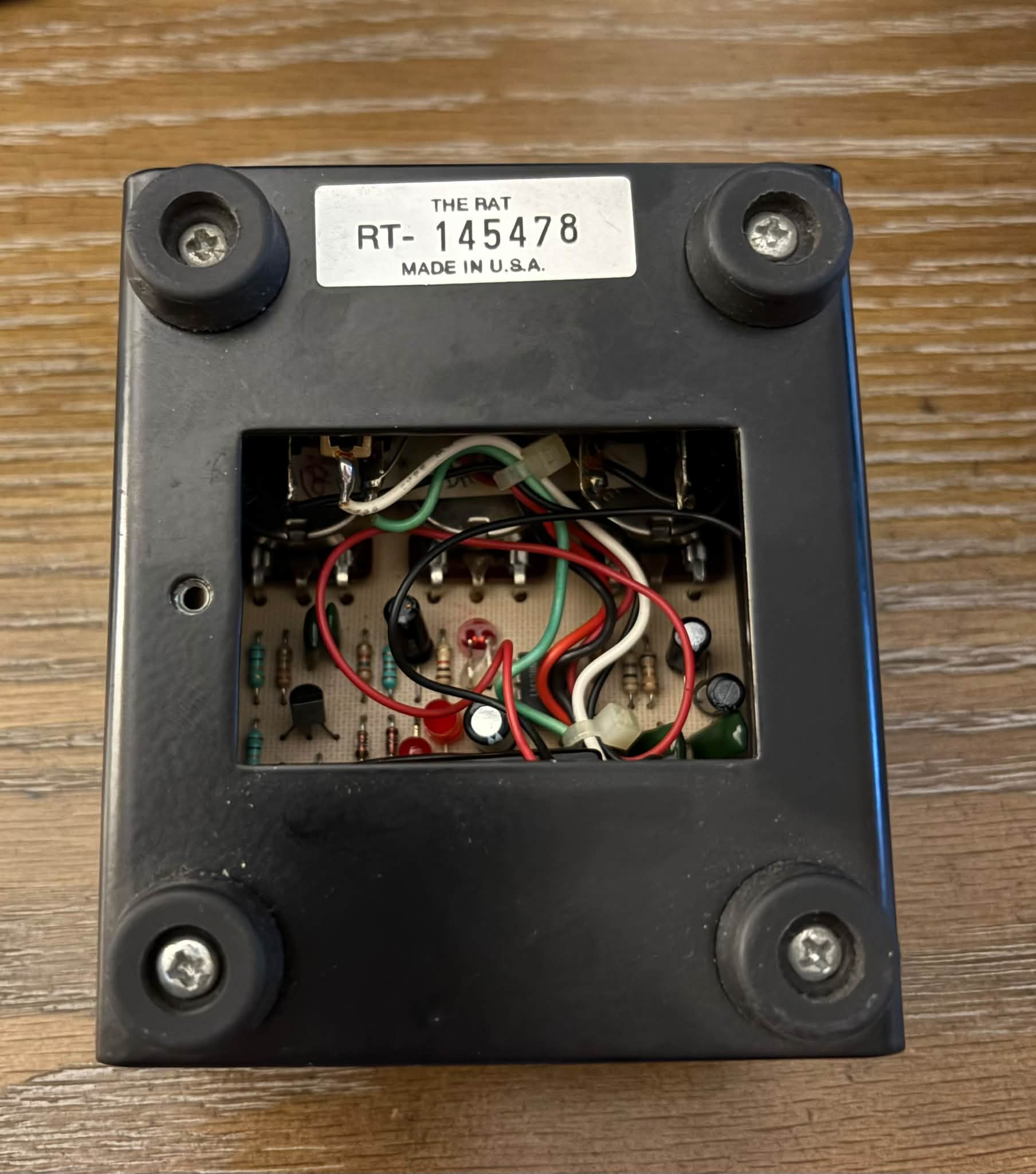 Who signed the 1990 Turbo RAT pedal with LM308N chip?