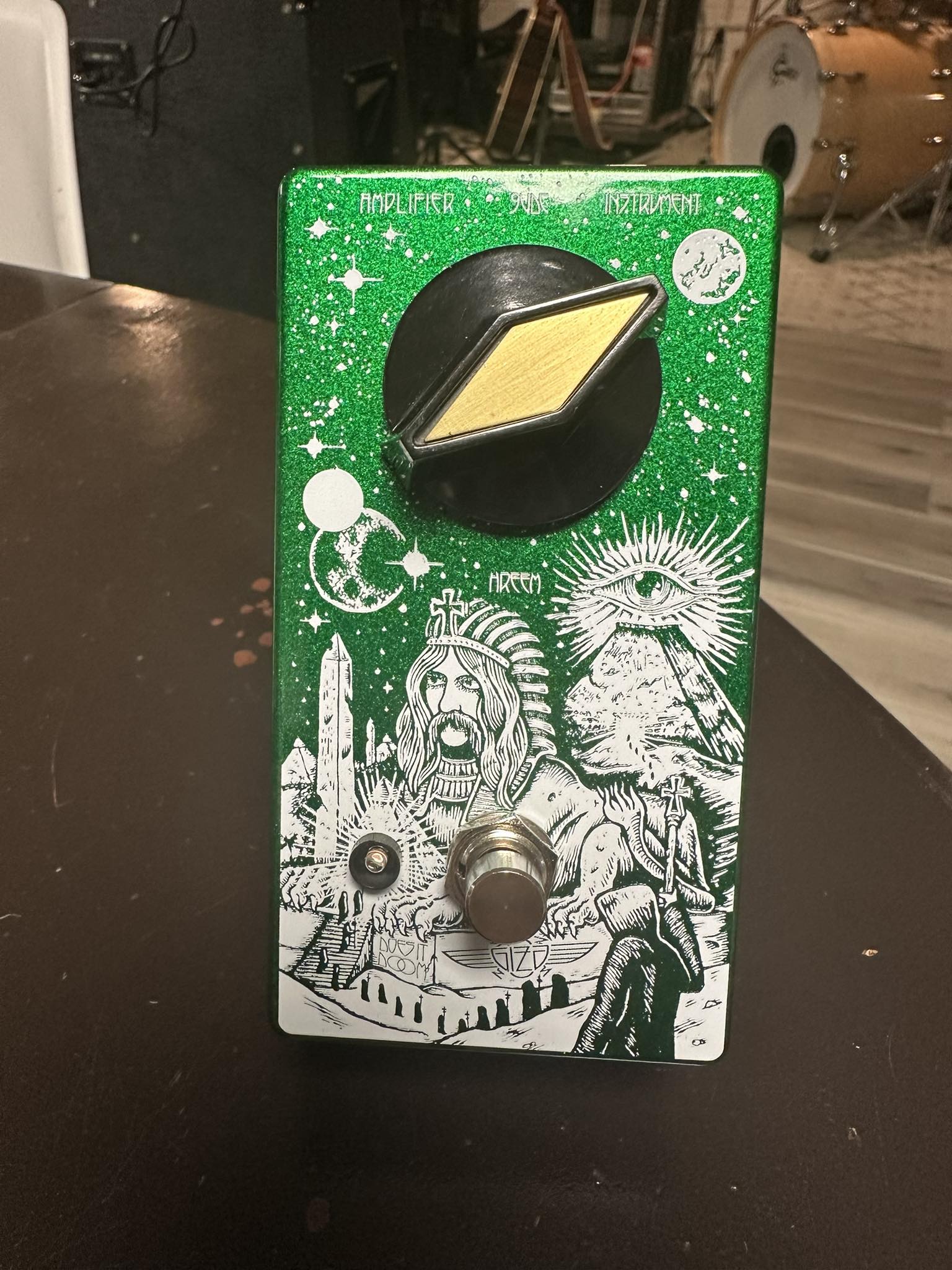 Does it Doom Giza DVA pedal for bassist