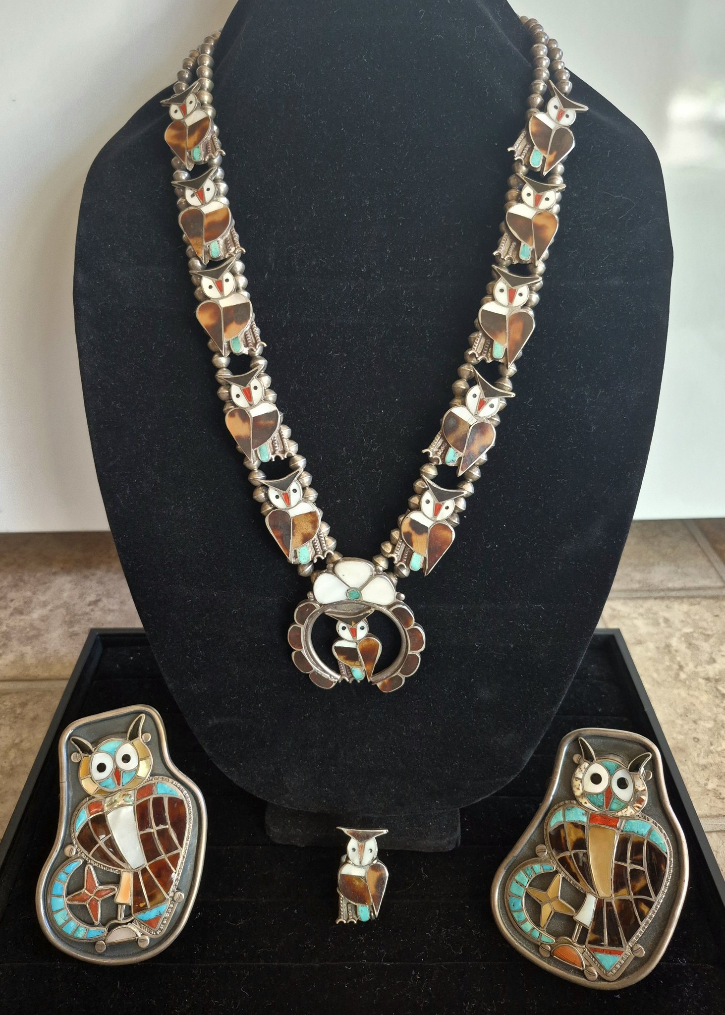 Wildlife Wednesday I'm wearing a dragonfly pendant and matching