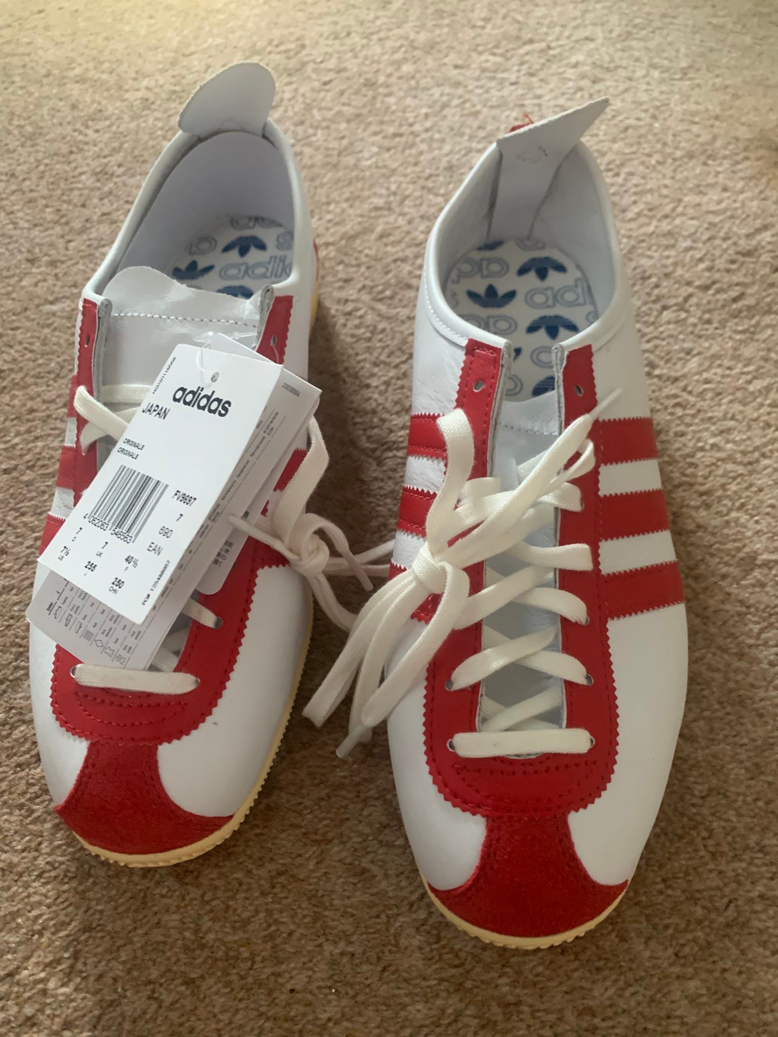 For sale bnwt 65£ tyd size 7 😊