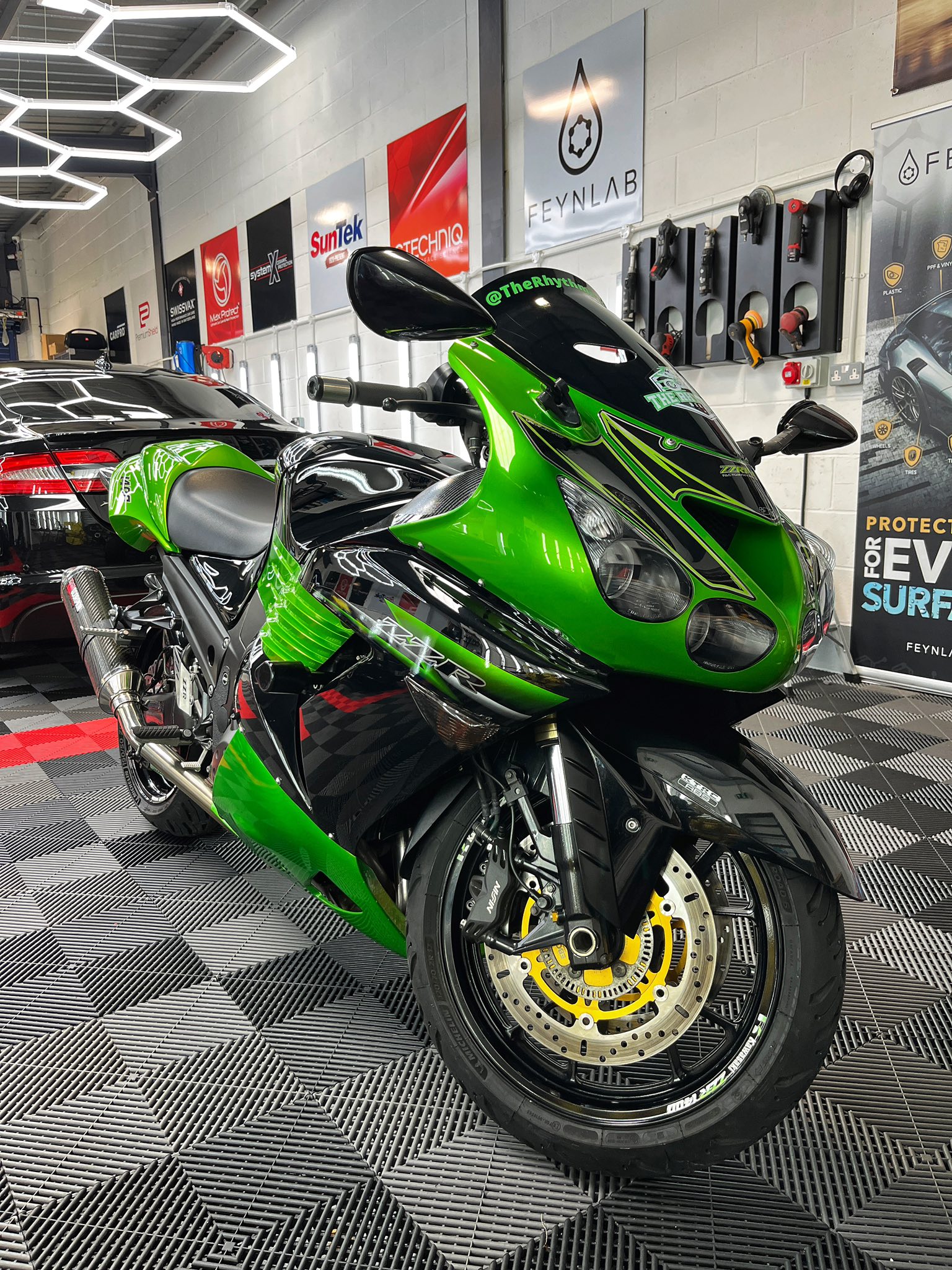 Bringing out the ultimate drip on this Kawasaki Ninja with a full