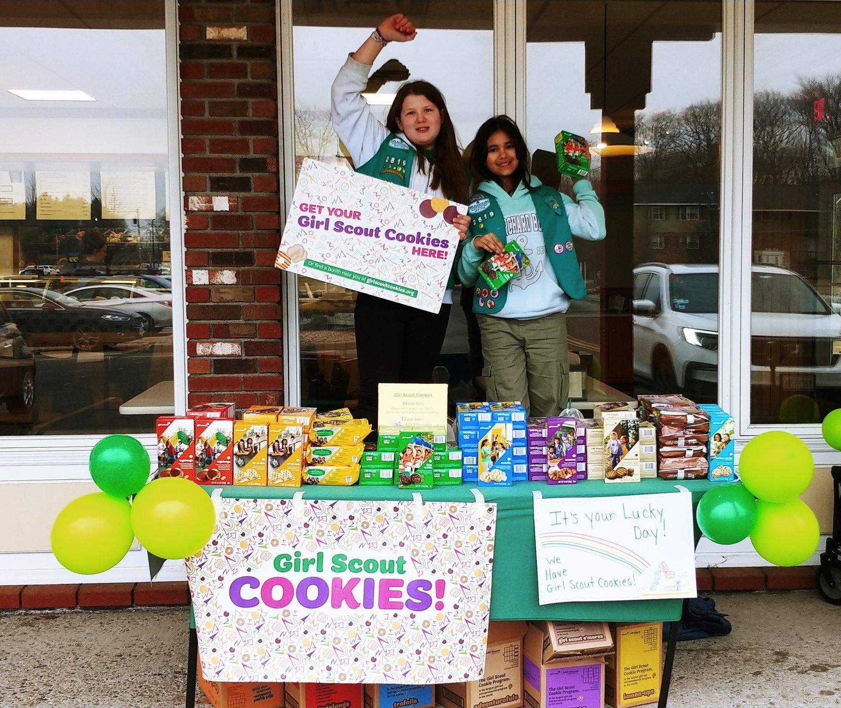 ⭐︎クッキー⭐︎ Girl Scout Cookies and Bagels Sale at Manhattan Bagel in Socha Plaza