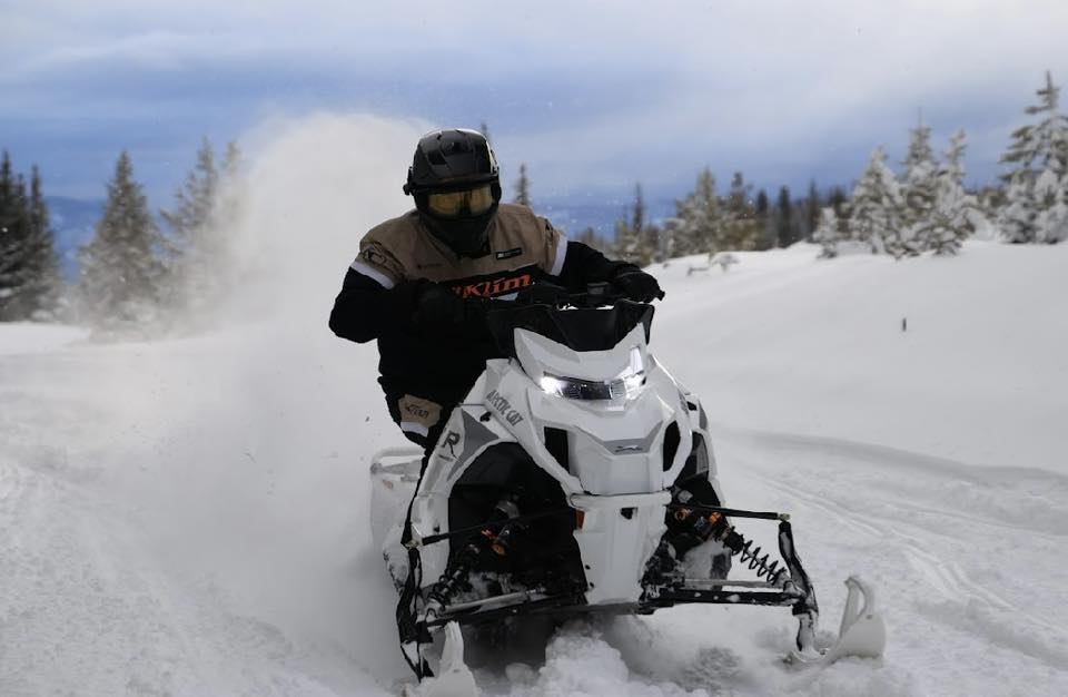 Arctic Cat ZR 858 snowmobile for adventurous riders