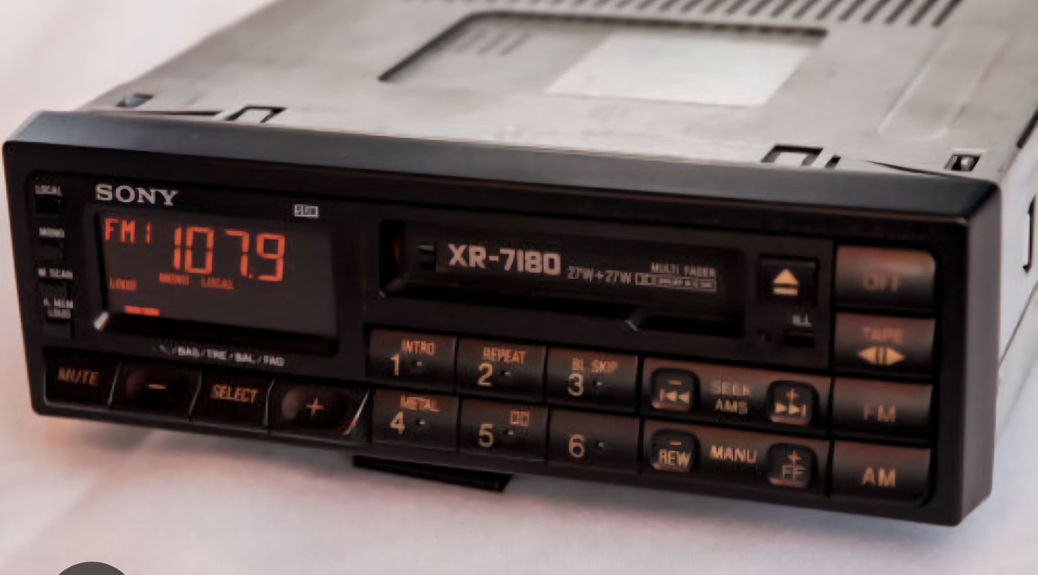 Does anyone have an old Sony XR-7180 radio for sale?