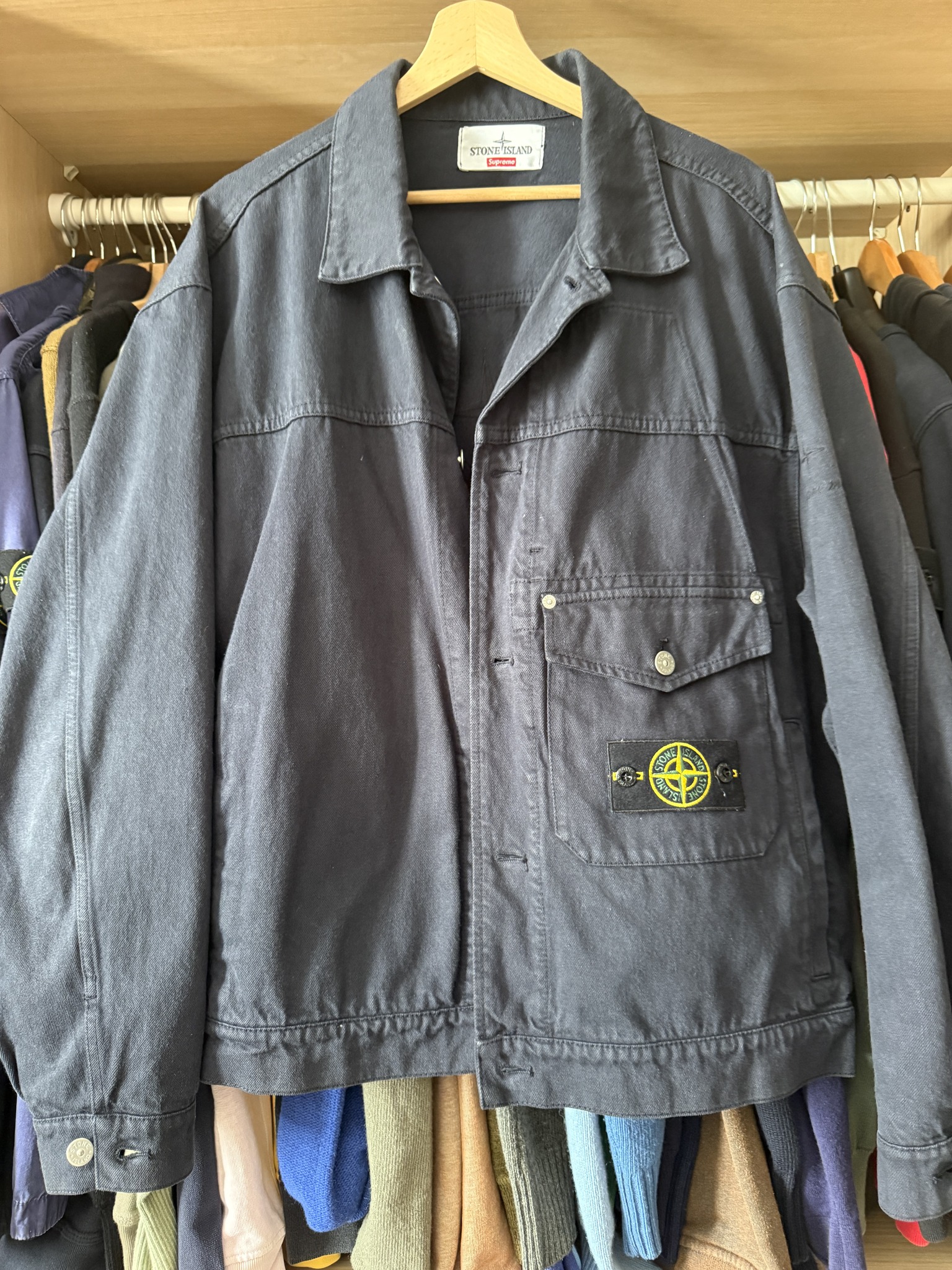 Supreme x Stone Island Denim Trucker Jacket Black FW23JB7.Color 