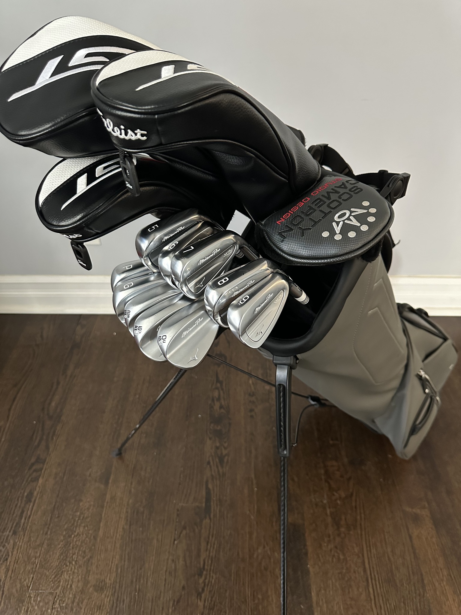 ➡️WITB: @jeeno.atthaya ? Driver: Elyte Triple Diamond Irons: X 