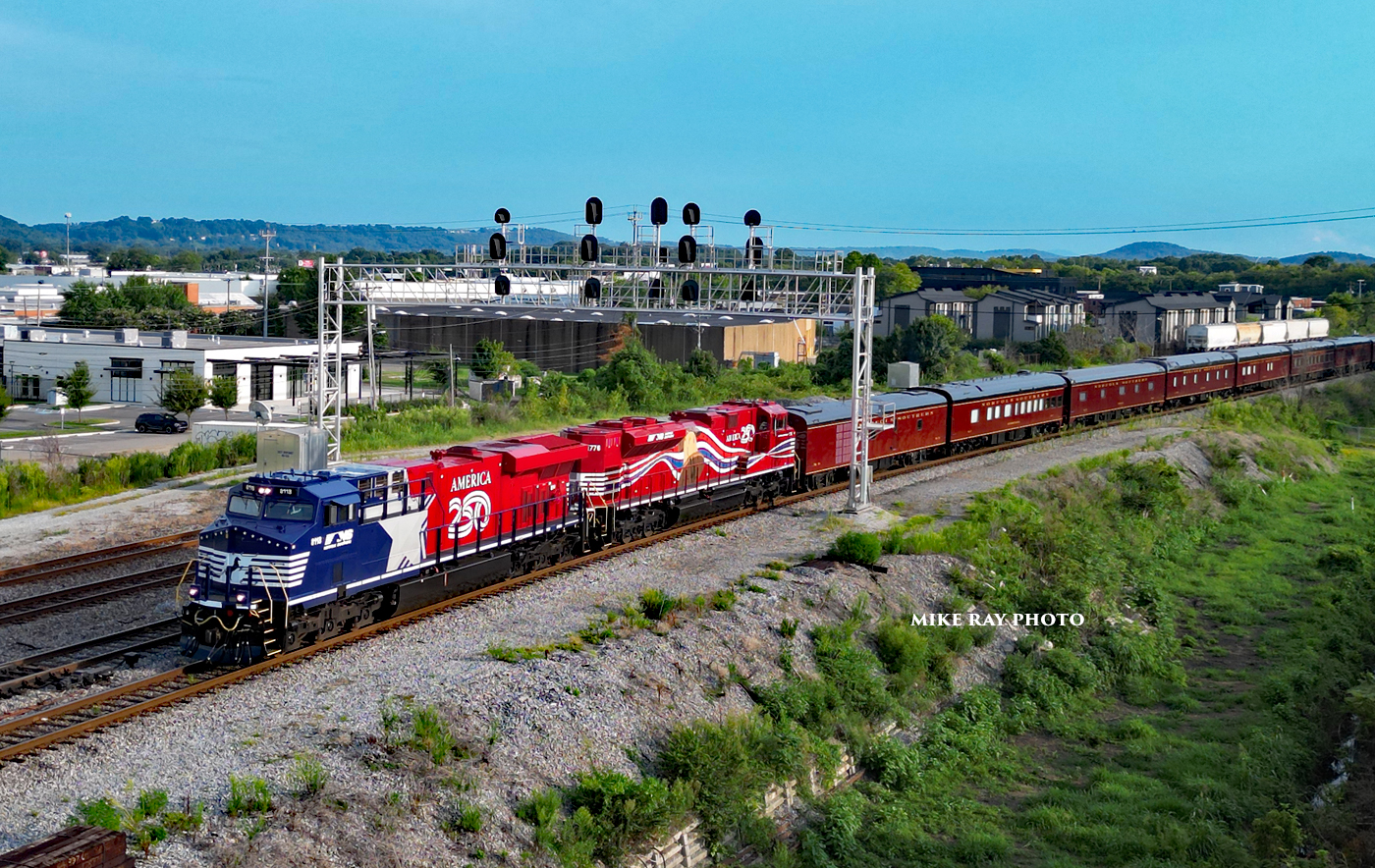 Southern X252 with 2594 at TVRM Chattanooga Tn