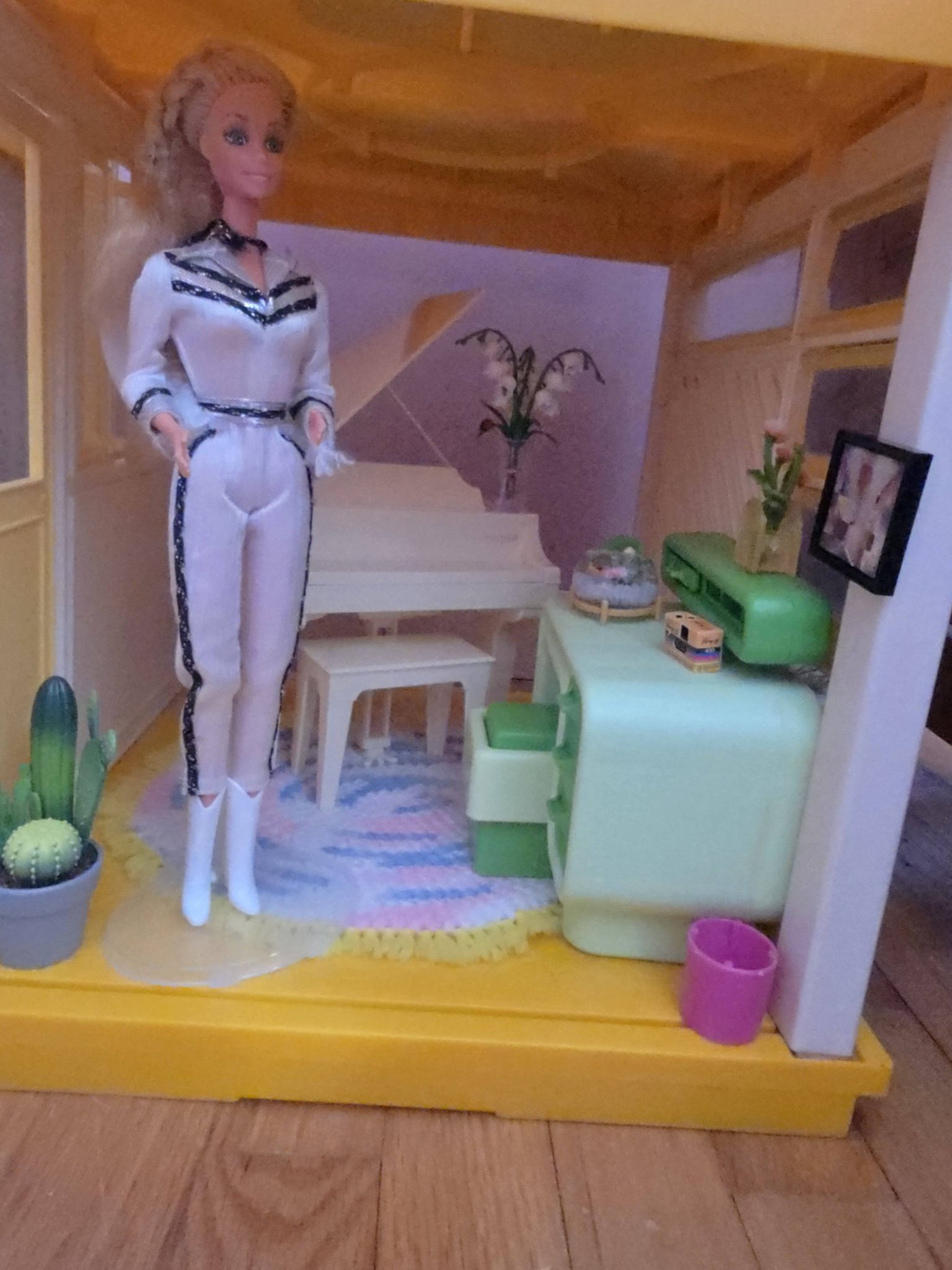 The 1978 Barbie Dream Furniture Collection Refrigerator / Freezer!
