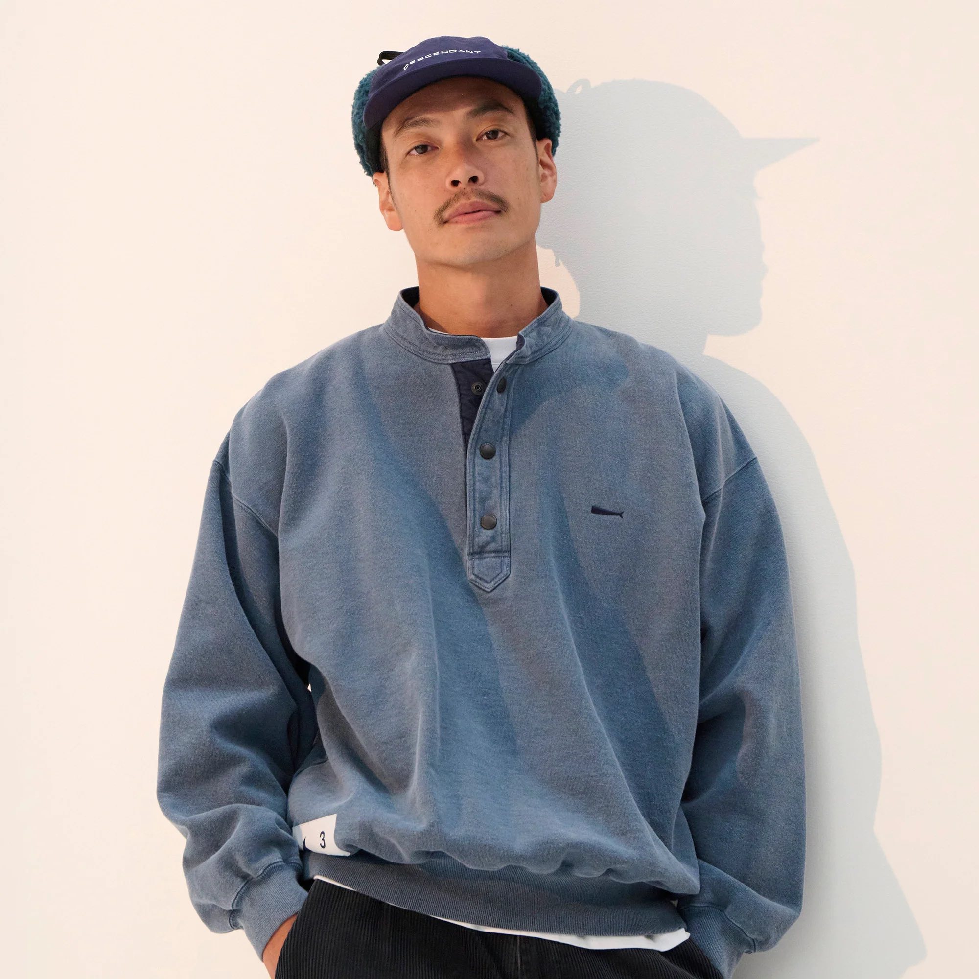 目的】：販售【商品名稱】: Descendant 25AW VOIL HENLEY NECK PIGMENT 