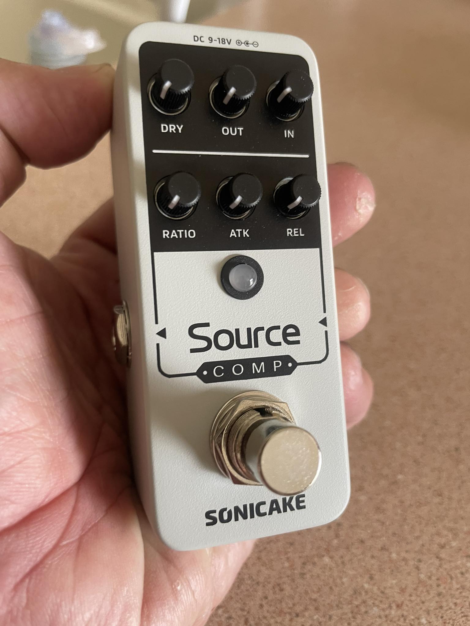 cheap tape delay pedal Klowra Rilum Multi-Head & Modulation for Electric Guitar and Synth, Vintage Tape Echo with Through-Zero Flanger, Chorus, Tap Tempo & Twisted Tempo, Stereo Outputs : Musical Instruments Gear Fifth Guitar Pedal X - Choose Option:Matte Pink Bubbles Children's X-Small The Mix control lets