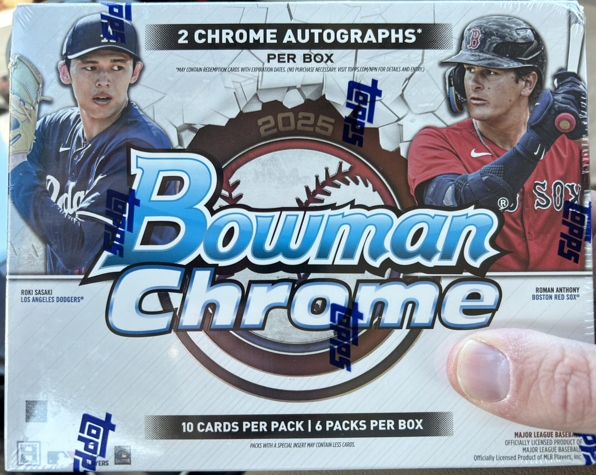 FIRST LOOK: Retro Logo Foil Parallels make their first appearance 