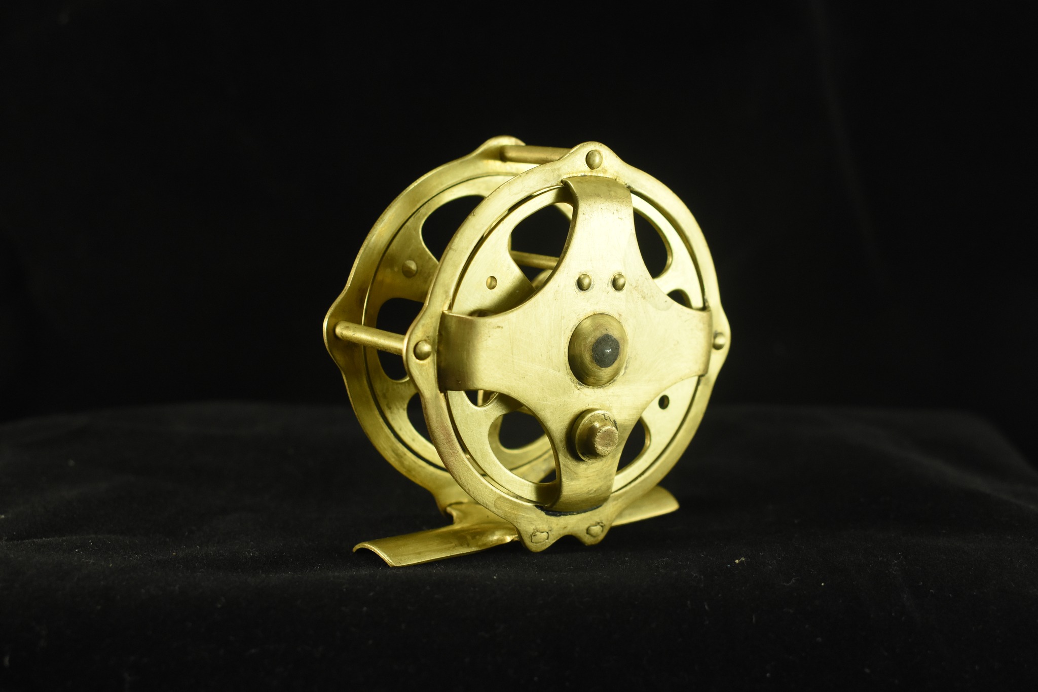 casting reel on a fly reel seat REC 