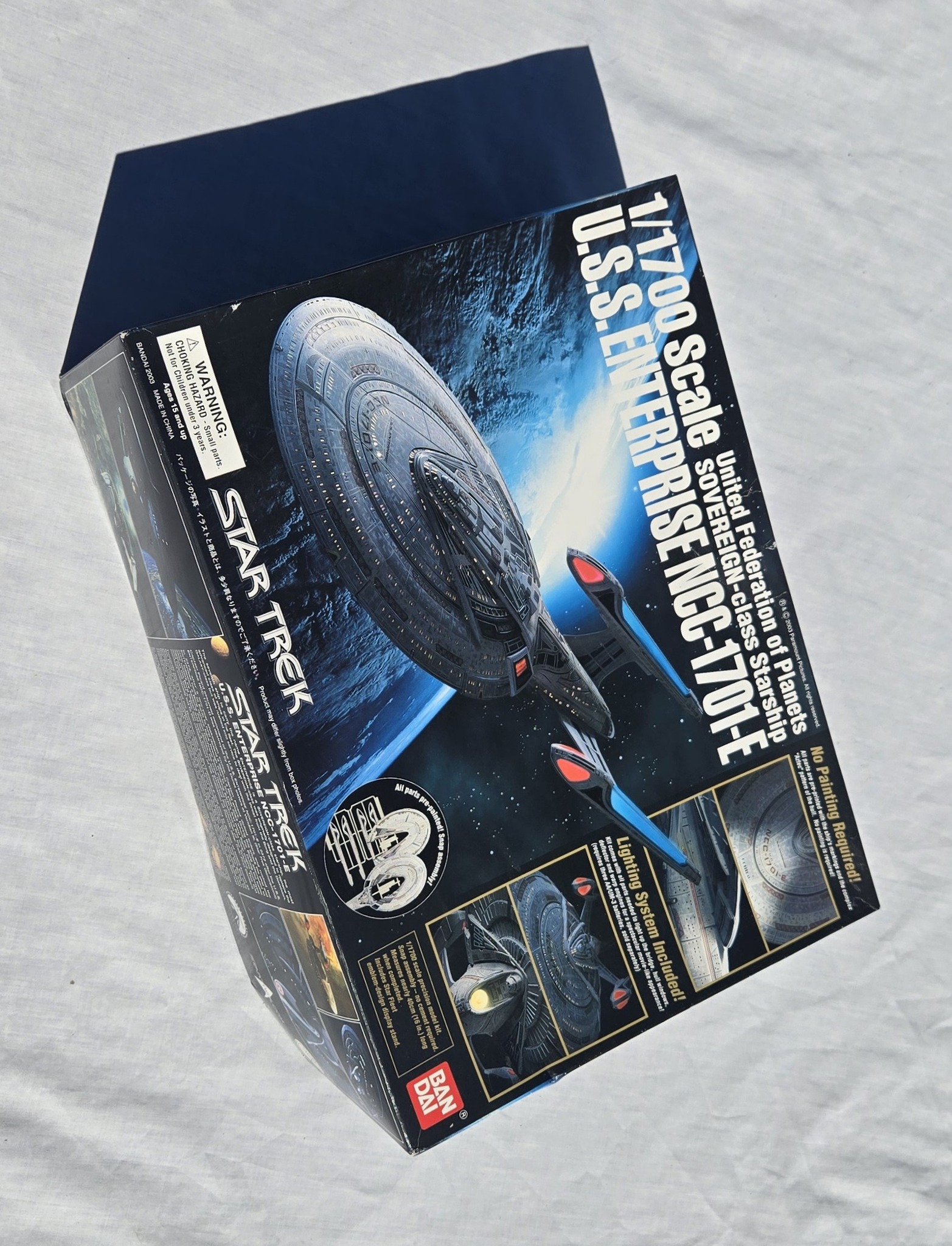 Review of Bandai's 1/1700 scale USS Enterprise-E model kit