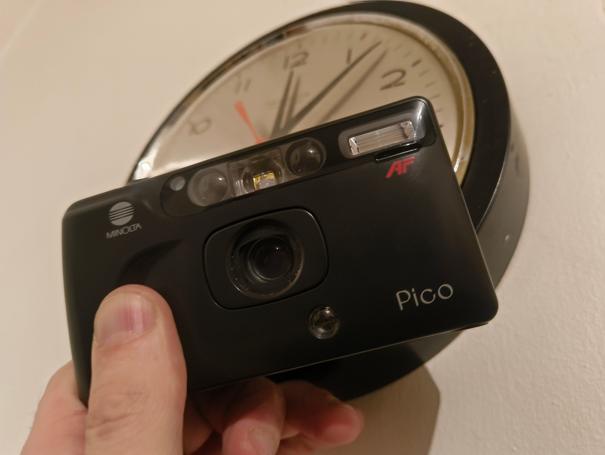 Minolta Pico camera, similar to Leica Mini II, with great lens