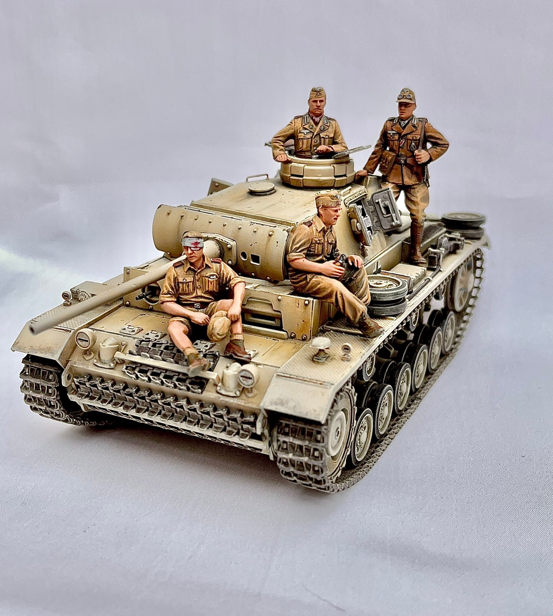 Hobbyboss – 1:35 Équipage De Chars Russes – Figurines Multicolores, Modèle HBB84411