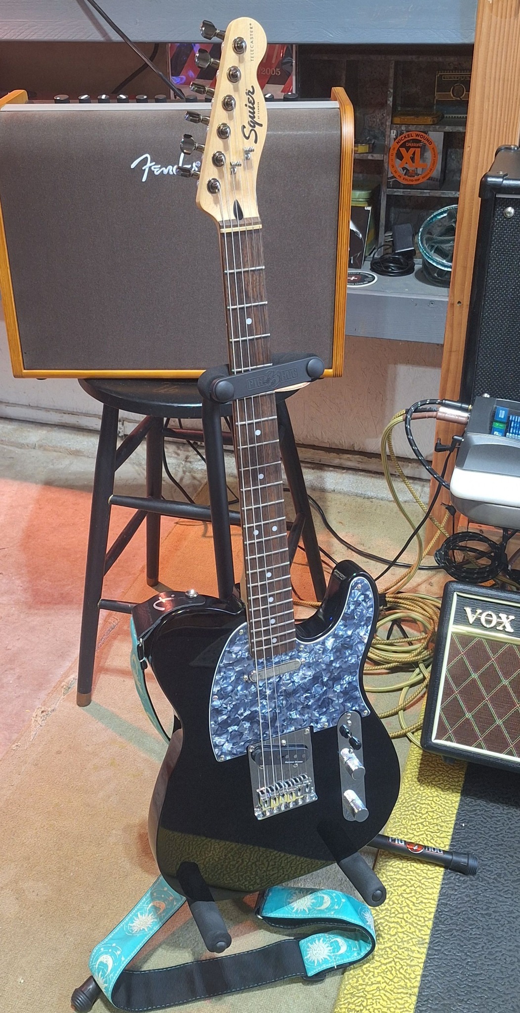 Squier Telecaster with Seymour Duncan pickup and Gotoh tuners for