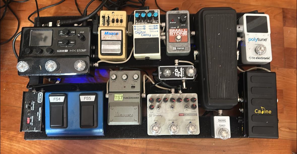 New pedalboard layout with HX and dual sends