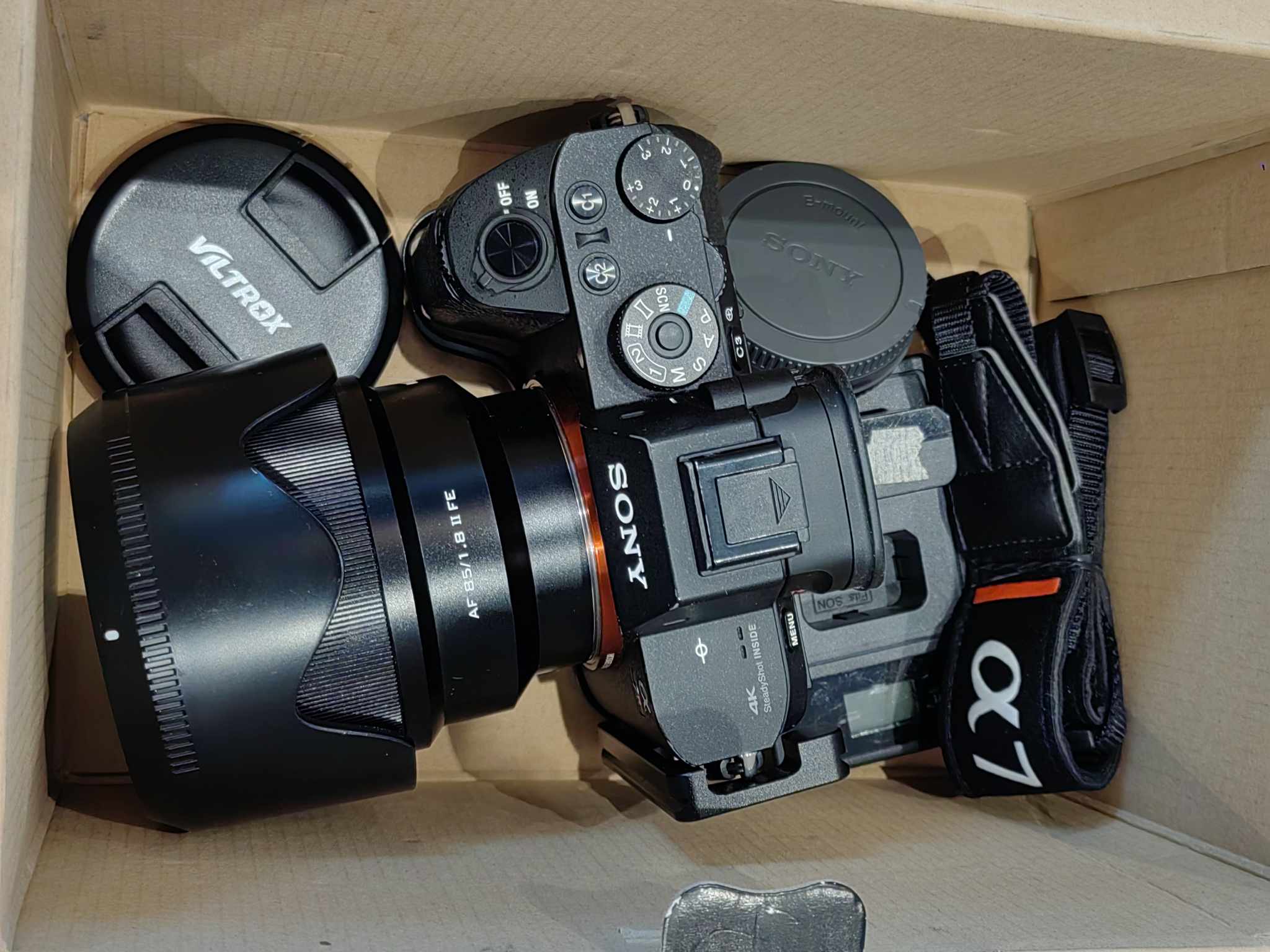 Is the used Sony A7R2 camera a good purchase?