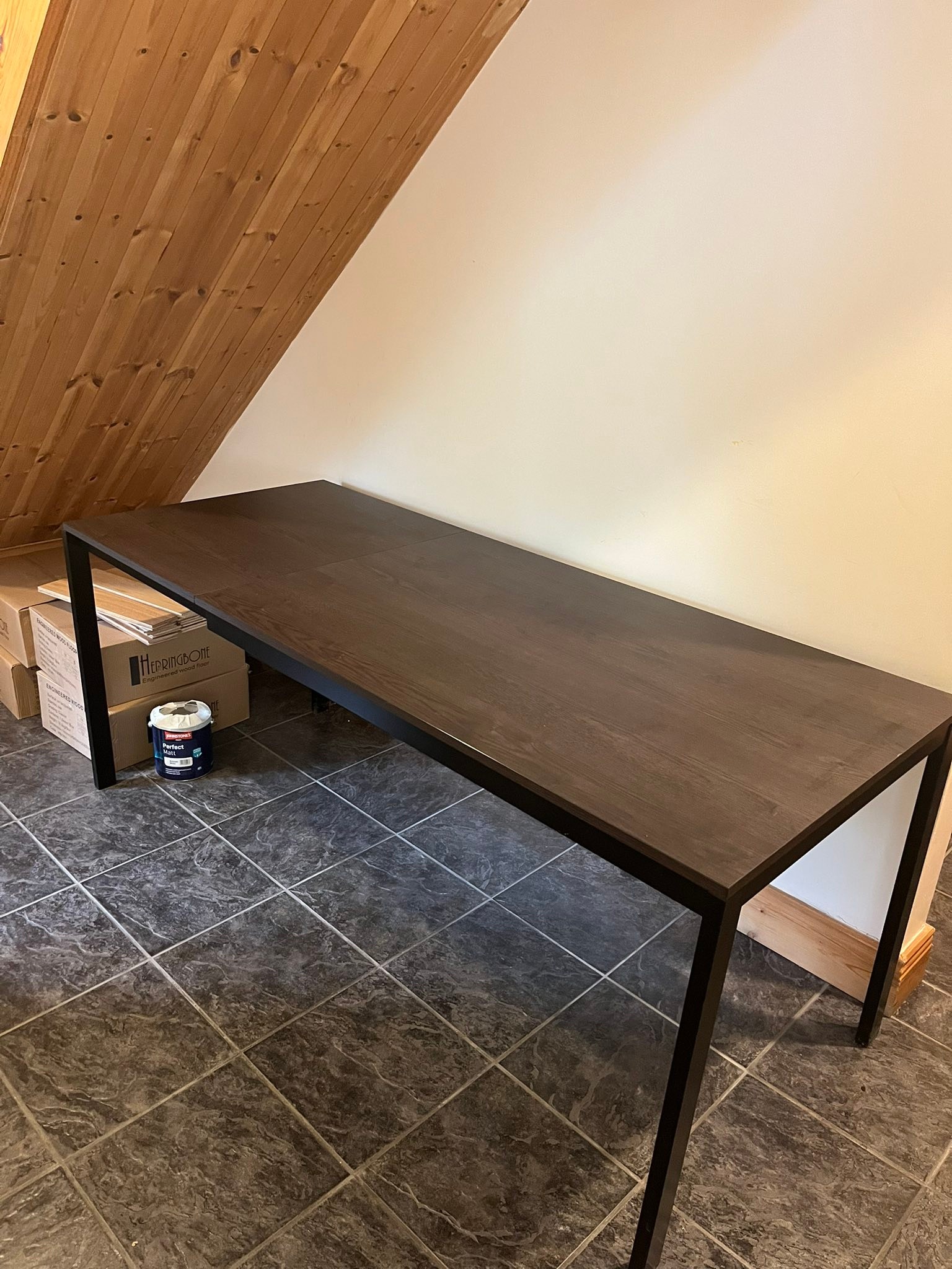 VANGSTA Table from IKEA in perfect condition 80cm to 120cm Hlíðar 