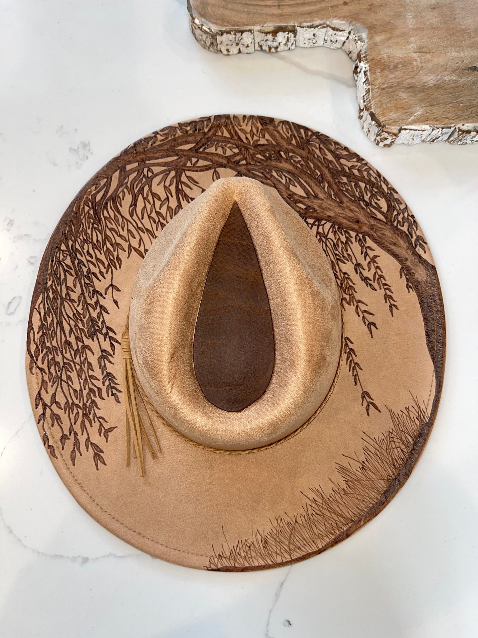 【2.2万割引】Dangle Leather Burned Chain Hat 2.2万割引】Dangle Leather Burned Chain Hat Fixing a burned hat