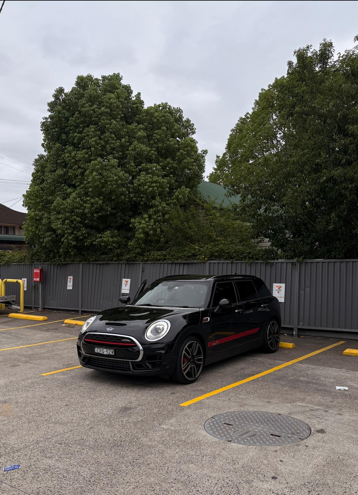 Hello all, at the moment my F56 JCW original wheels have the 205