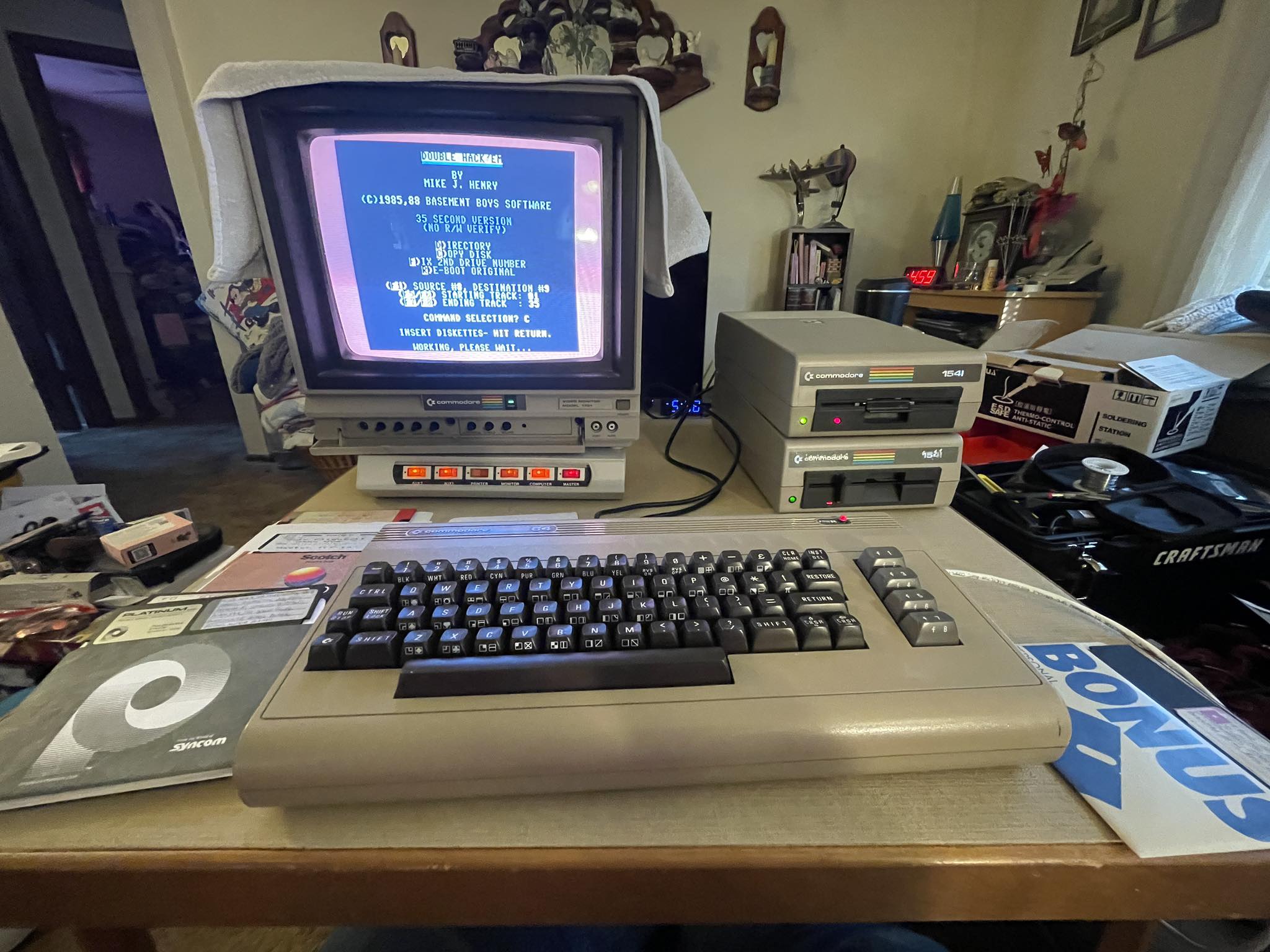 Commodore 1541 disk drive evolution and user opinions
