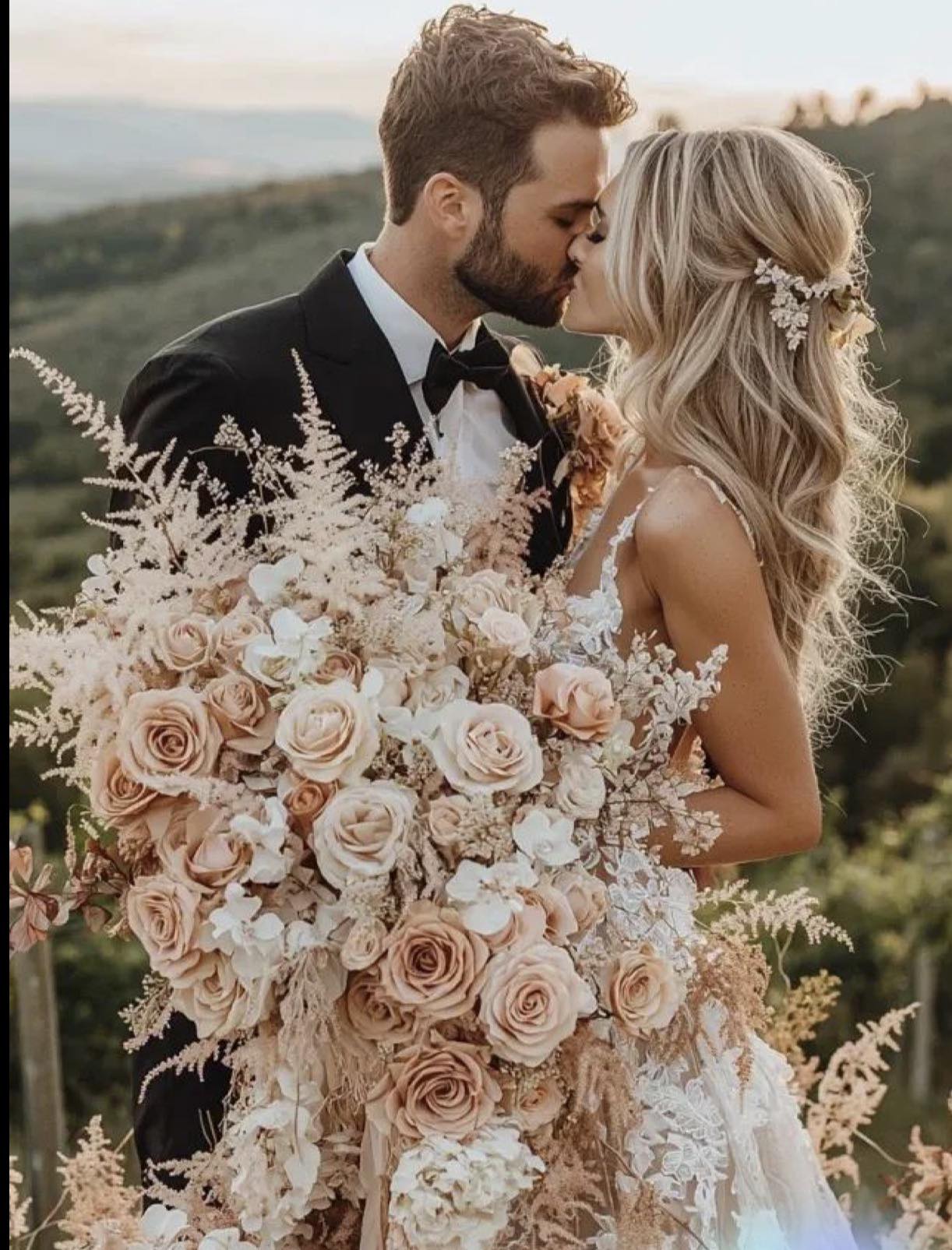 what color flowers go with a gold dress are wedding decor ideas white, blush, gold, and champagne colors? FFPROMOAUG2024