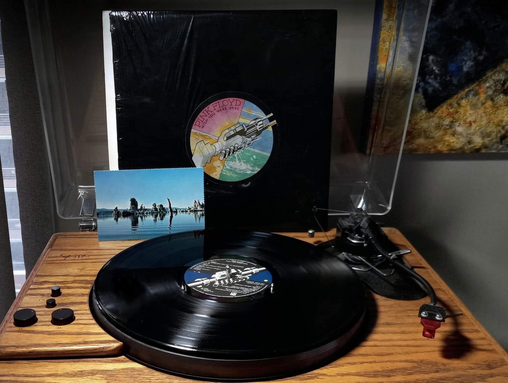 Pink Floyd – 'Wish You Were Here' (1975) Harvest – SHVL 814 (1st