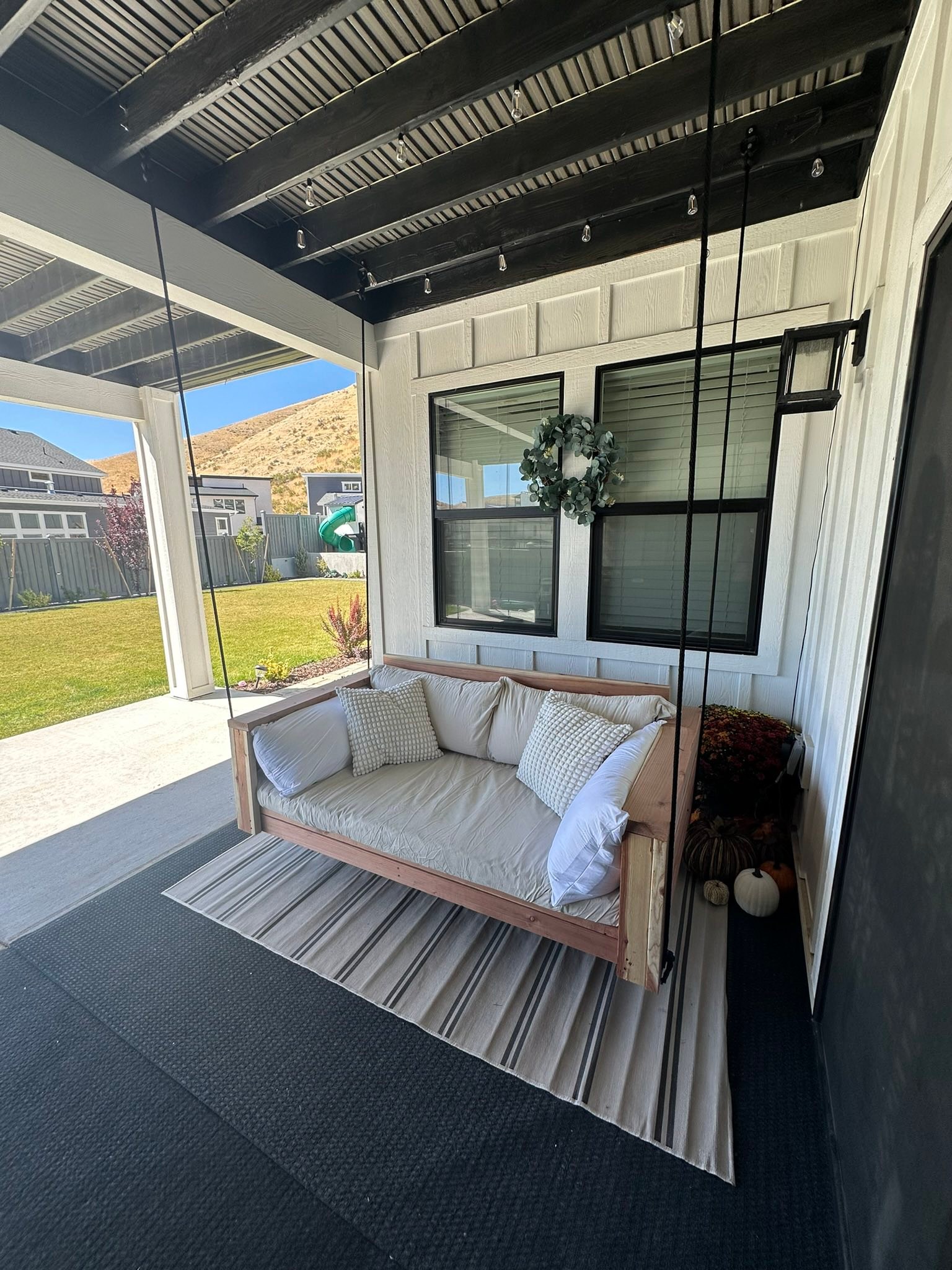 Easy outdoor DIY day bed with Ikea mattress