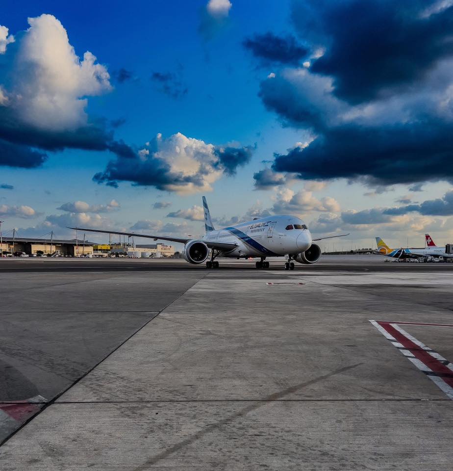 Plane's Portrait Aviation Media - RISING ABOVE Surrounded by dark ...