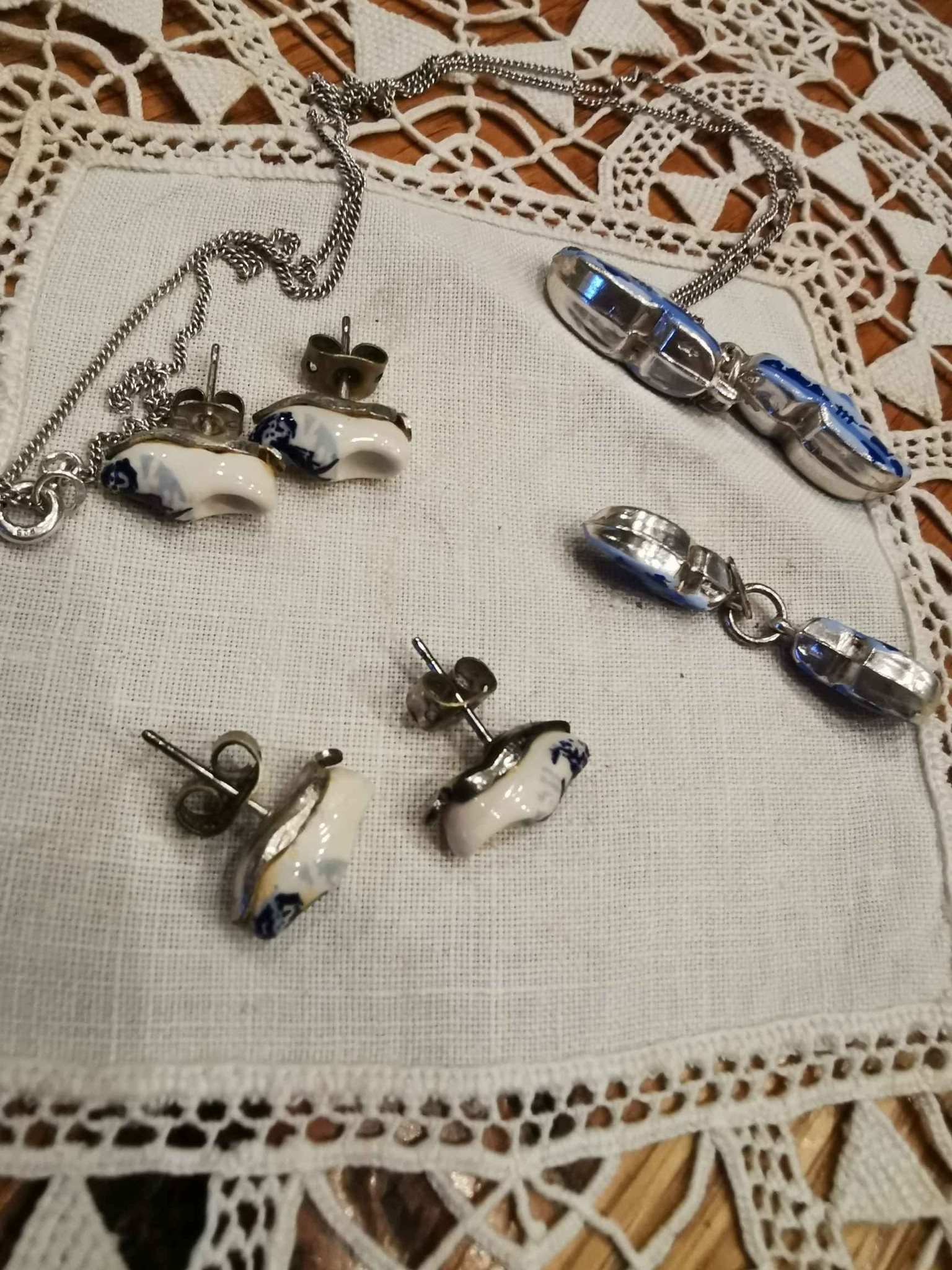 Lot De 2 Bijoux Fantaisie : 1 Pendentif + 1 Paire De Boucles D'oreilles Zircon Argenté - Neuf Sans Emballage